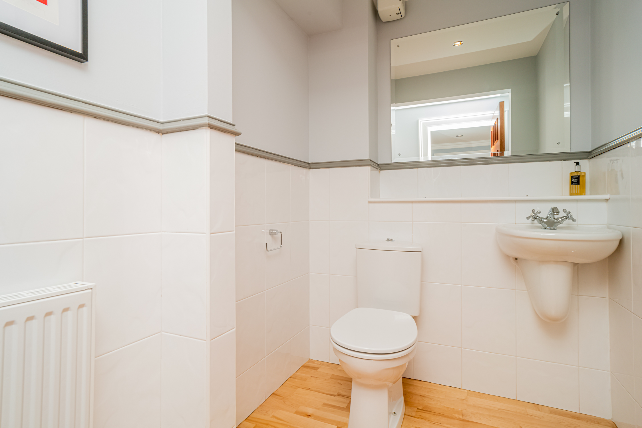 Stylish Hideaway in Central Edinburgh - Pass the Keys in 4/3 York Lane, EH1 3HY - Property image 34 - VivreStays