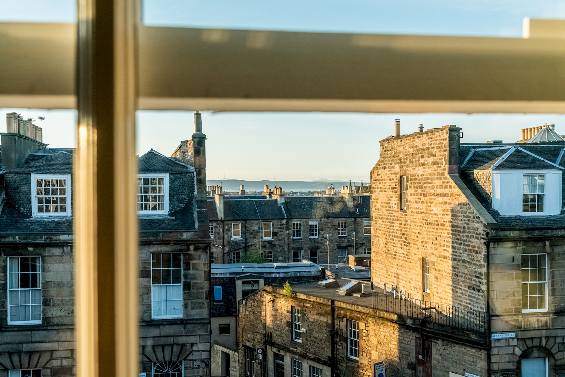Stylish Hideaway in Central Edinburgh - Pass the Keys in 4/3 York Lane, EH1 3HY - Property image 47 - VivreStays