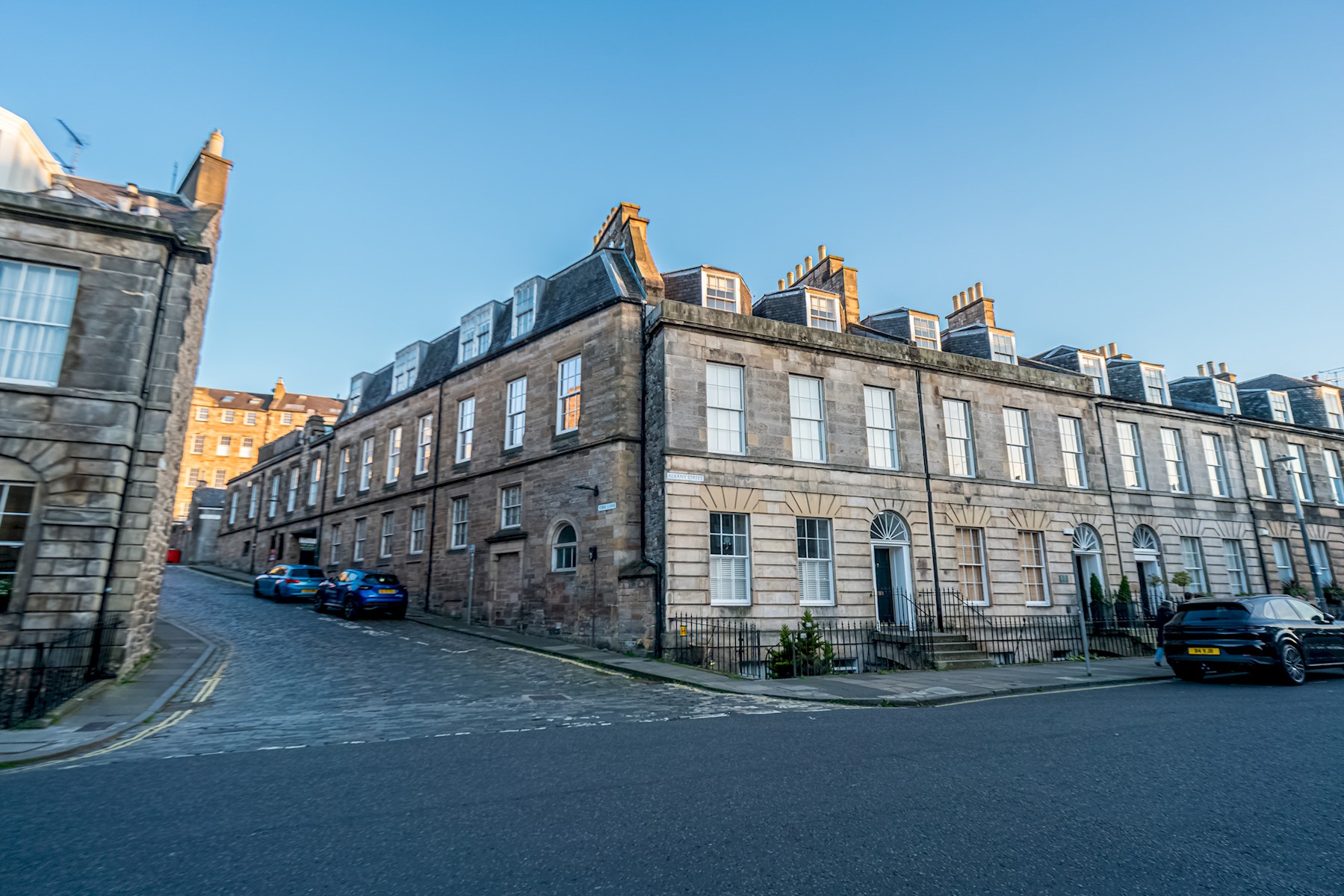 Stylish Hideaway in Central Edinburgh - Pass the Keys in 4/3 York Lane, EH1 3HY - Property image 53 - VivreStays