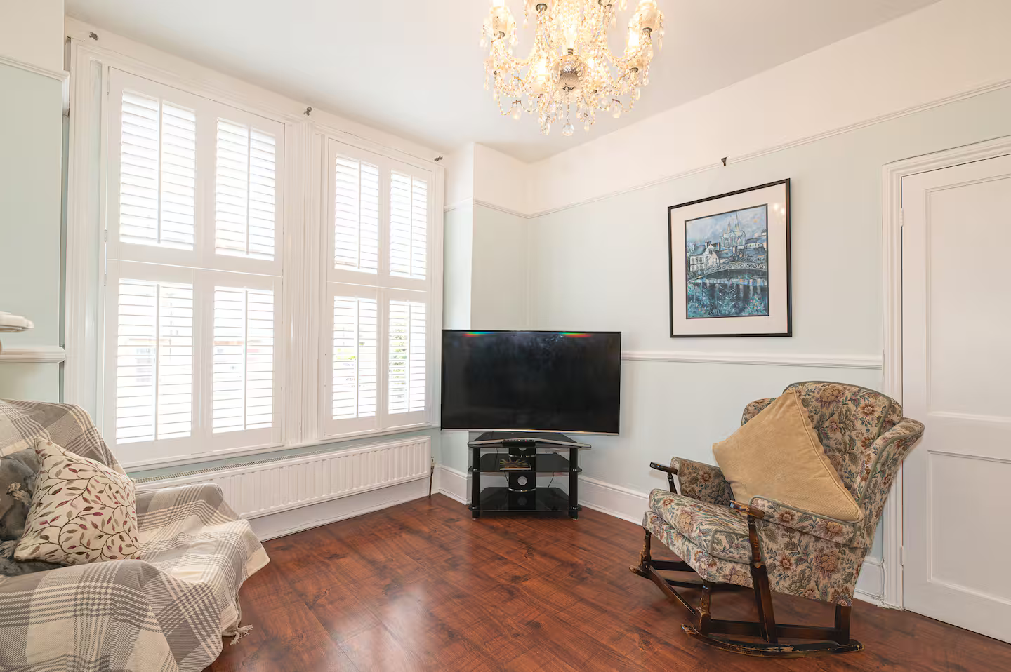 View Spacious East London Home with a beautiful Garden - Pass the Keys in 140 South Birkbeck Road E11 4JH Spacious East London Home with a beautiful Garden - Pass the Keys in 140 South Birkbeck Road E11 4JH - Property image 10 - VivreStays