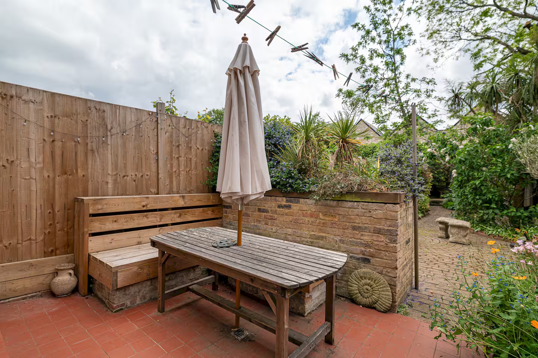 View Spacious East London Home with a beautiful Garden - Pass the Keys in 140 South Birkbeck Road E11 4JH Spacious East London Home with a beautiful Garden - Pass the Keys in 140 South Birkbeck Road E11 4JH - Property image 40 - VivreStays