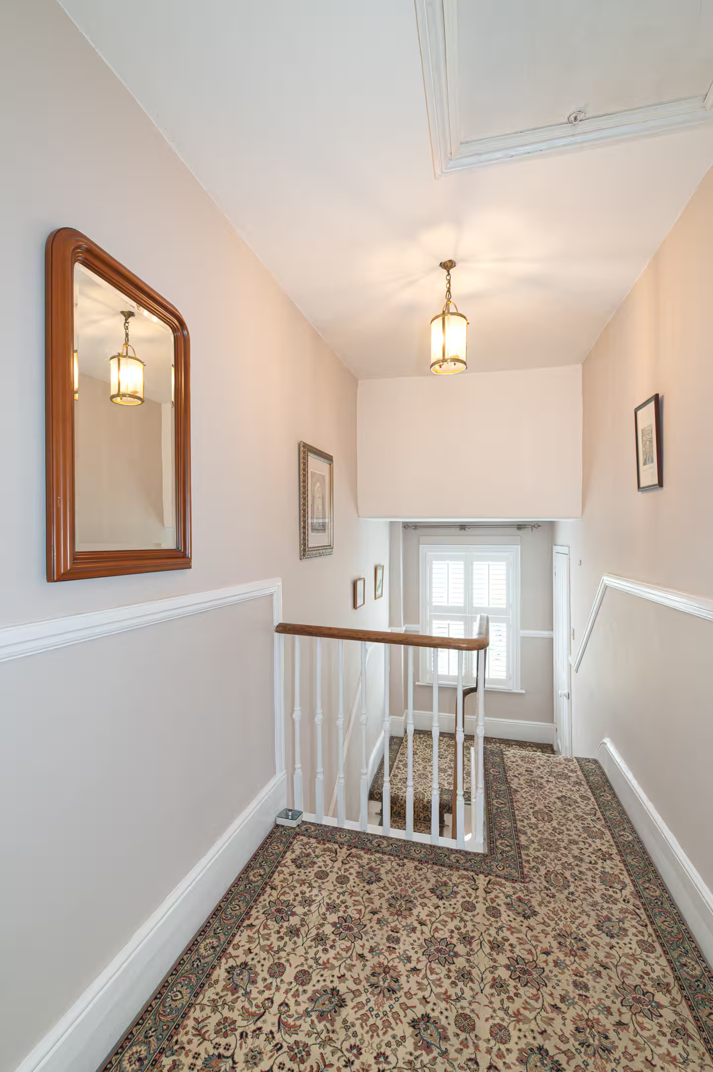 View Spacious East London Home with a beautiful Garden - Pass the Keys in 140 South Birkbeck Road E11 4JH Spacious East London Home with a beautiful Garden - Pass the Keys in 140 South Birkbeck Road E11 4JH - Property image 49 - VivreStays