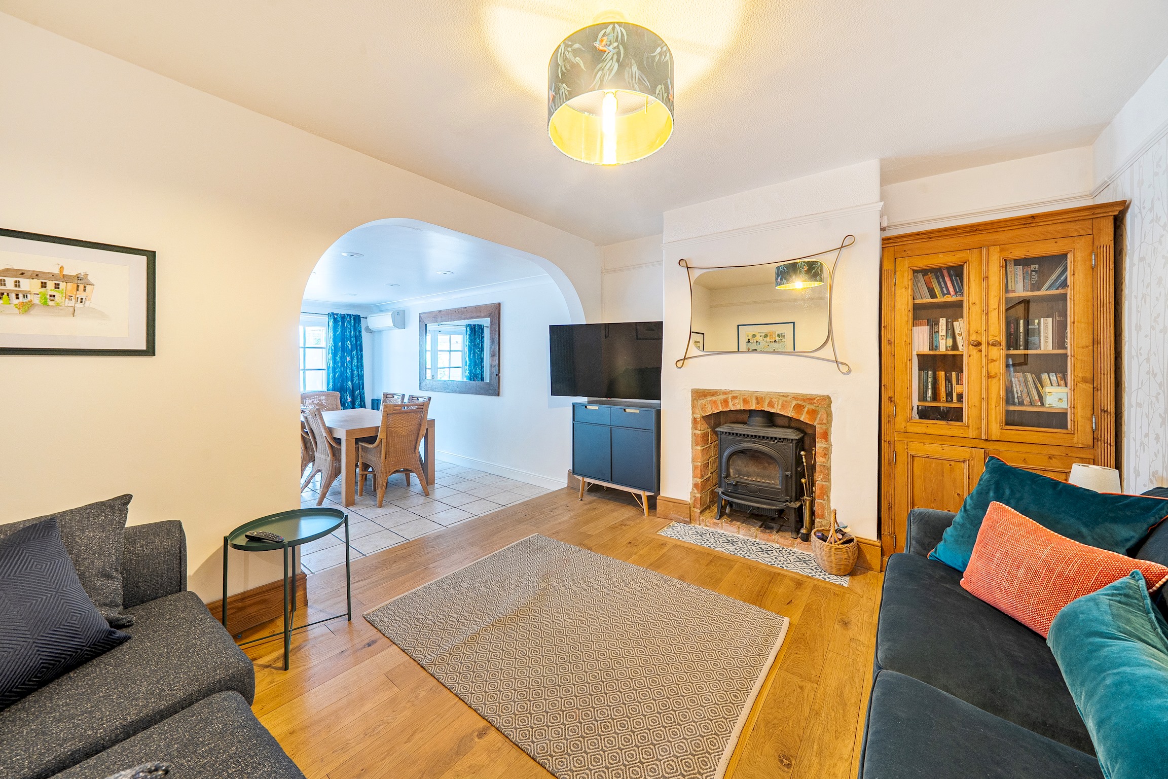 View Beautiful Family Home w/ Parking in Central Oxford -Pass the Keys in 7 Princes Street, OX4 1DD Beautiful Family Home w/ Parking in Central Oxford -Pass the Keys in 7 Princes Street, OX4 1DD - Property image 4 - VivreStays