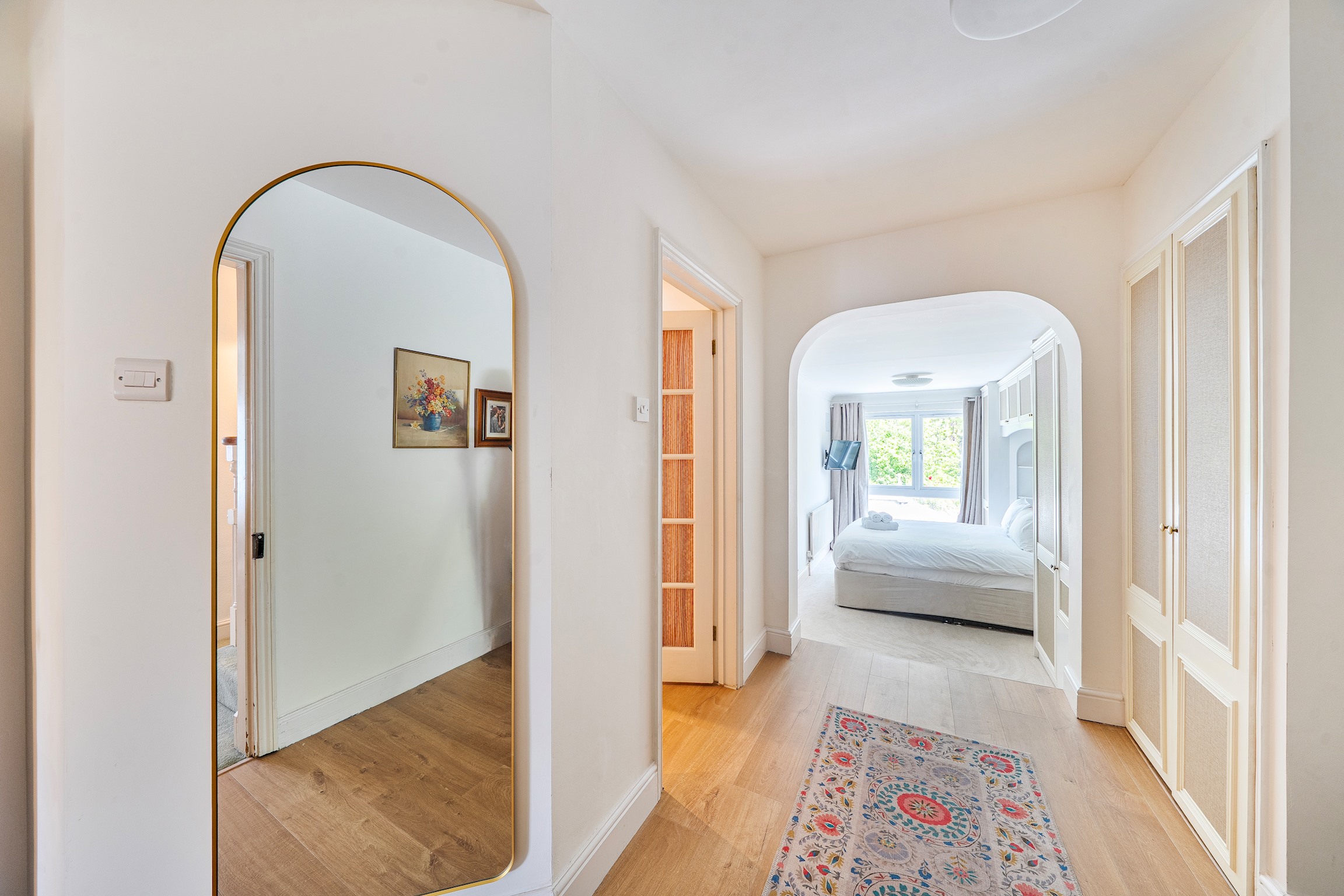 View Beautiful Family Home w/ Parking in Central Oxford -Pass the Keys in 7 Princes Street, OX4 1DD Beautiful Family Home w/ Parking in Central Oxford -Pass the Keys in 7 Princes Street, OX4 1DD - Property image 10 - VivreStays
