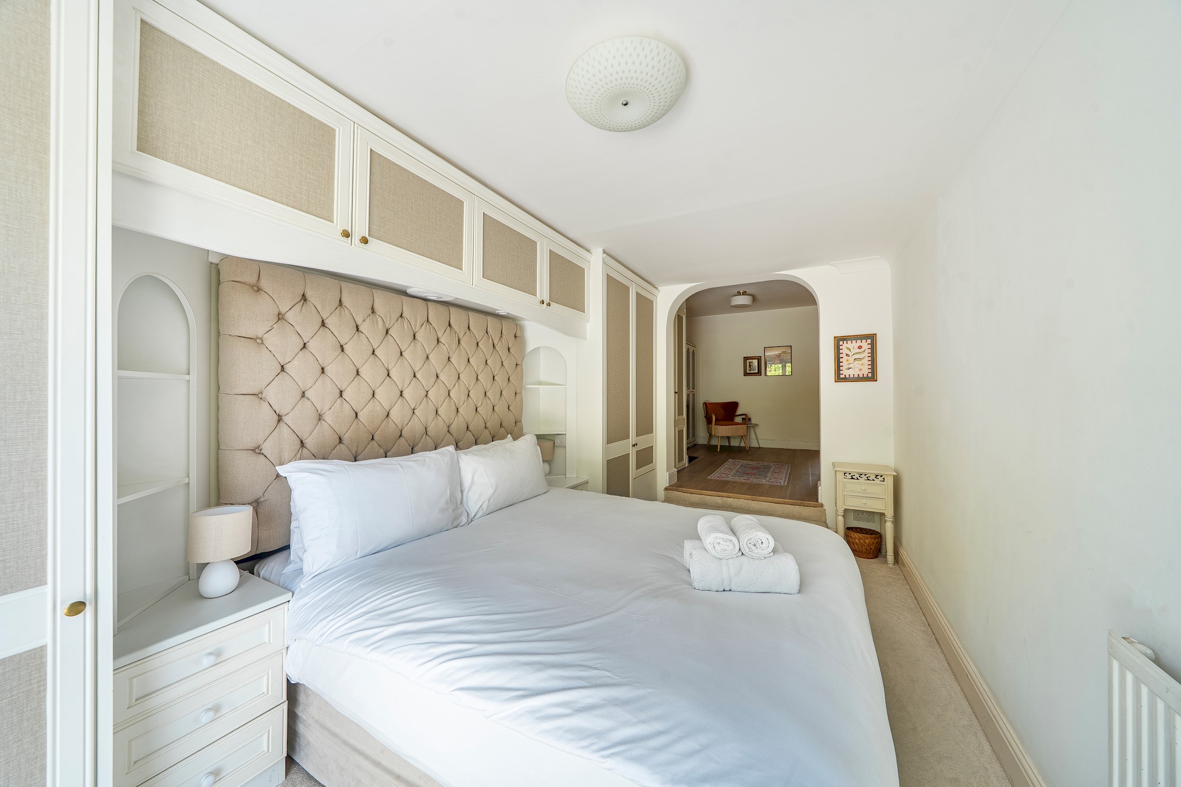 View Beautiful Family Home w/ Parking in Central Oxford -Pass the Keys in 7 Princes Street, OX4 1DD Beautiful Family Home w/ Parking in Central Oxford -Pass the Keys in 7 Princes Street, OX4 1DD - Property image 11 - VivreStays