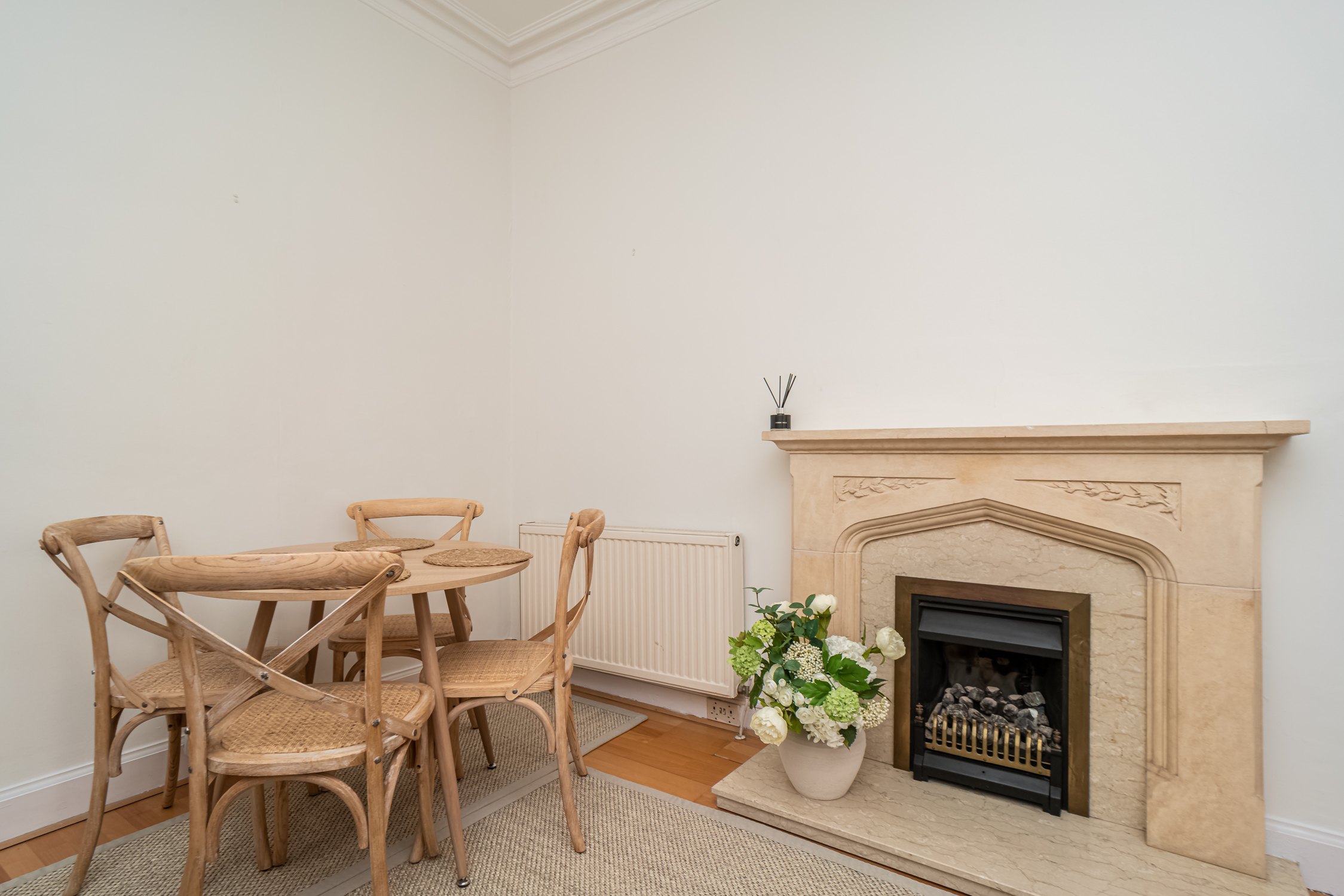 Cosy 2 Bed in Central Edinburgh - Pass the Keys in 31 (1F2) Gardner's Crescent EH3 8DF - Property image 12 - VivreStays
