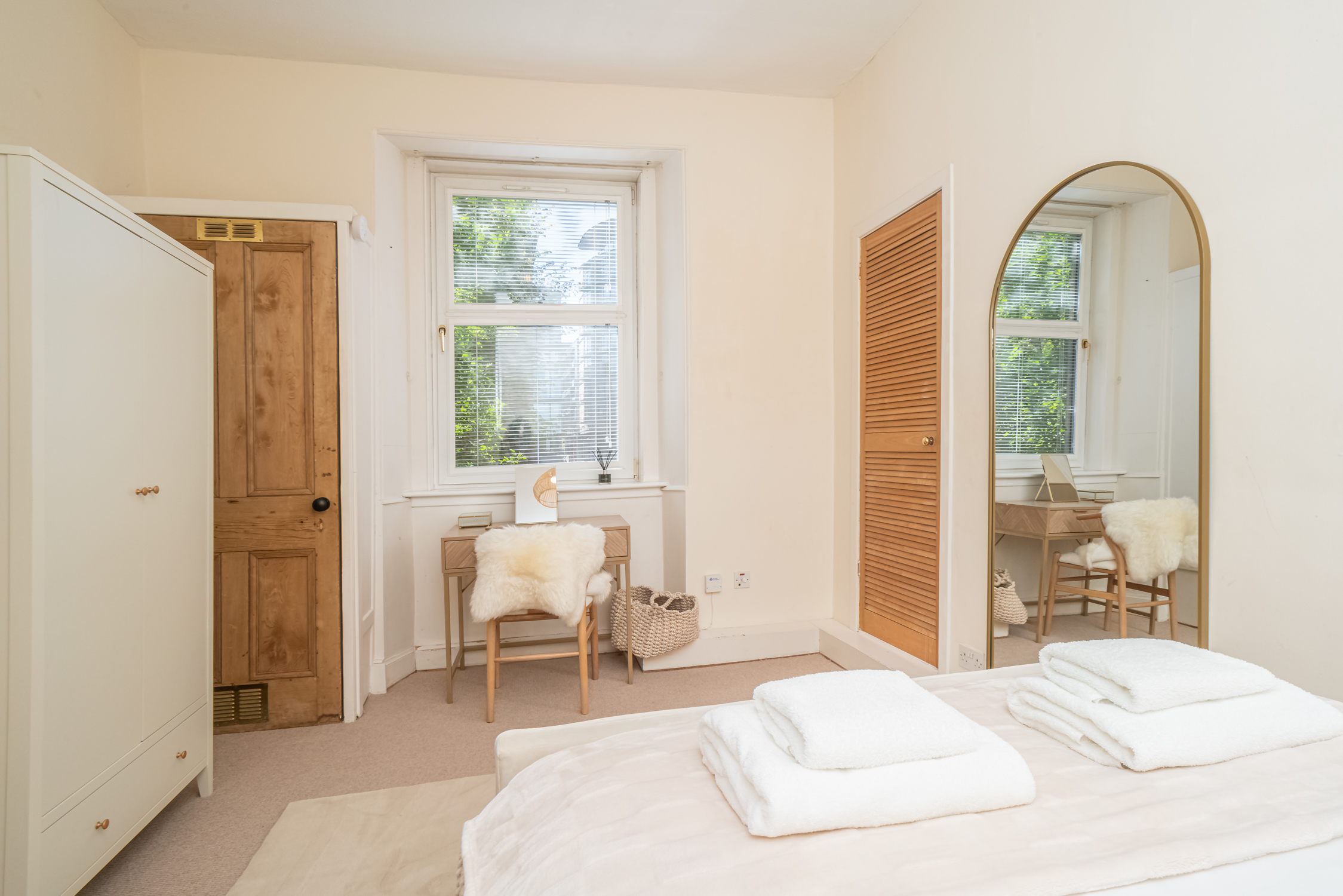 Cosy 2 Bed in Central Edinburgh - Pass the Keys in 31 (1F2) Gardner's Crescent EH3 8DF - Property image 16 - VivreStays
