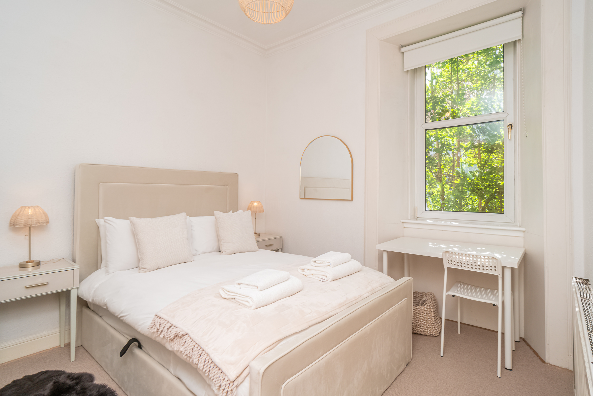 Cosy 2 Bed in Central Edinburgh - Pass the Keys in 31 (1F2) Gardner's Crescent EH3 8DF - Property image 20 - VivreStays