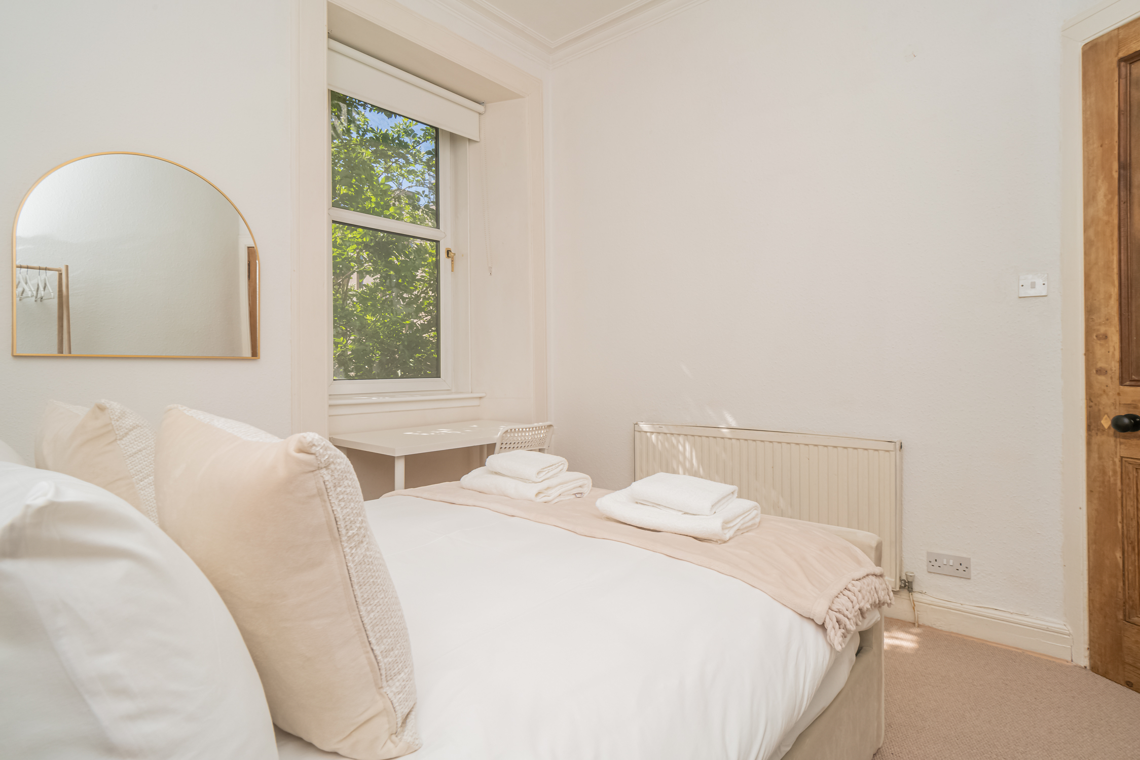 Cosy 2 Bed in Central Edinburgh - Pass the Keys in 31 (1F2) Gardner's Crescent EH3 8DF - Property image 21 - VivreStays