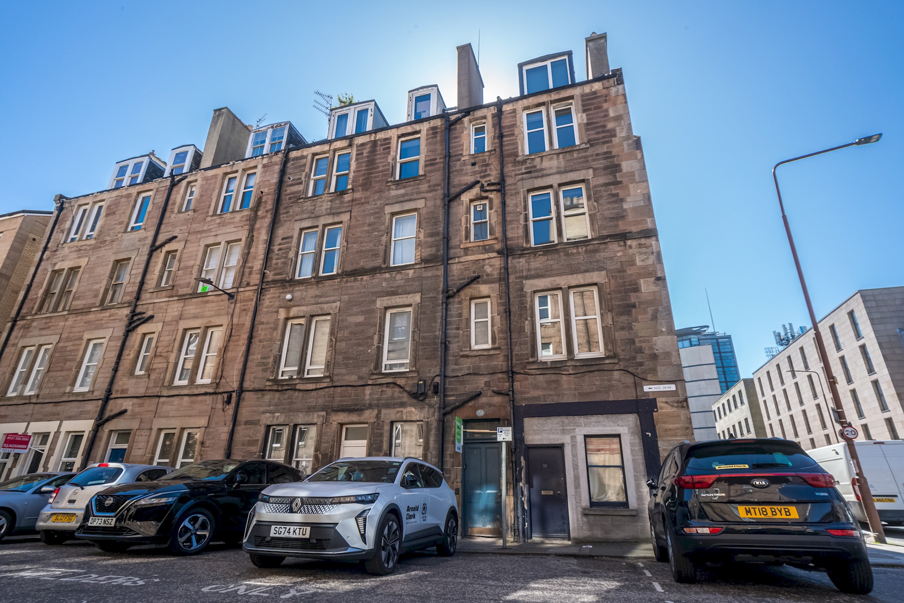 Cosy 2 Bed in Central Edinburgh - Pass the Keys in 31 (1F2) Gardner's Crescent EH3 8DF - Property image 33 - VivreStays