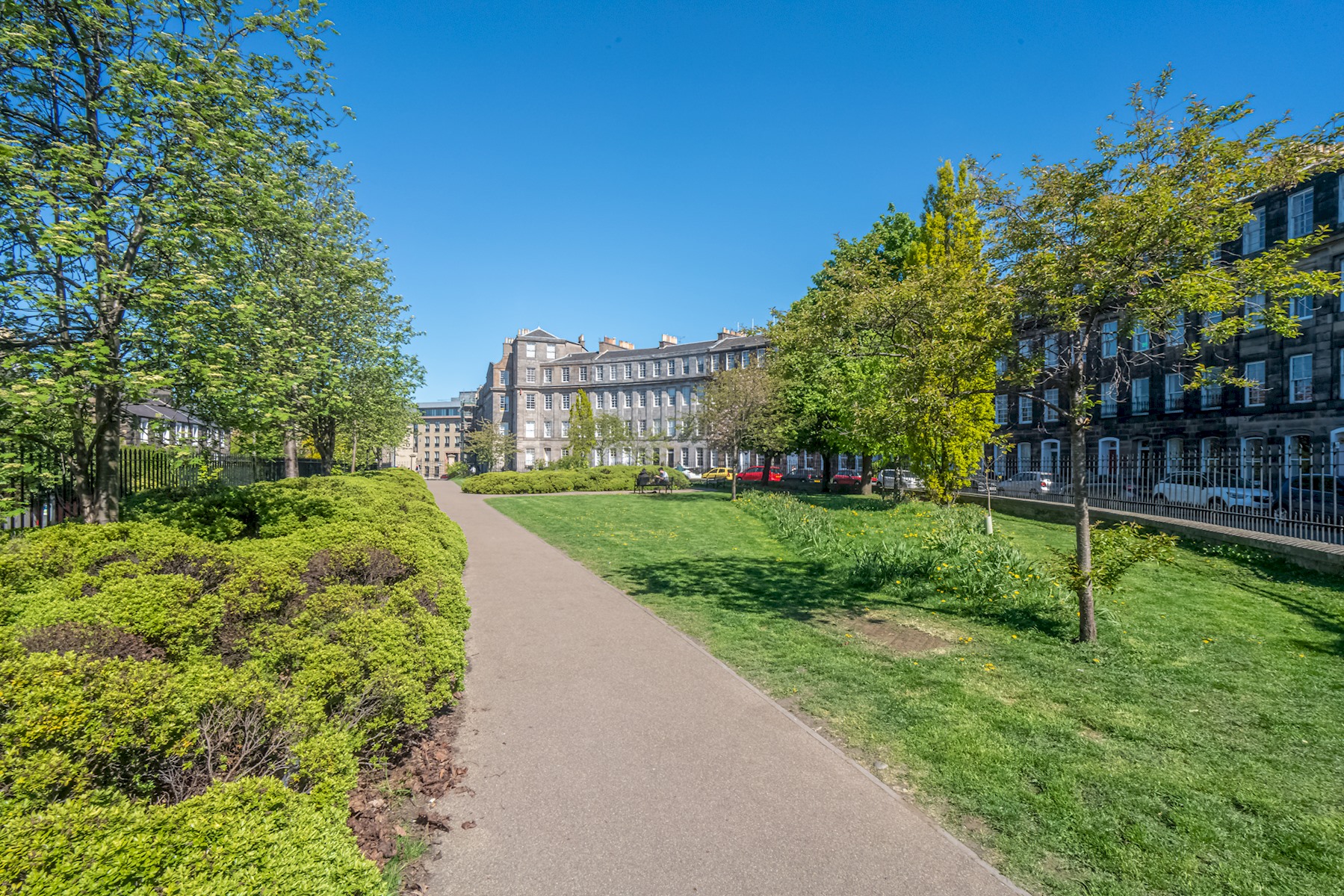 Cosy 2 Bed in Central Edinburgh - Pass the Keys in 31 (1F2) Gardner's Crescent EH3 8DF - Property image 34 - VivreStays