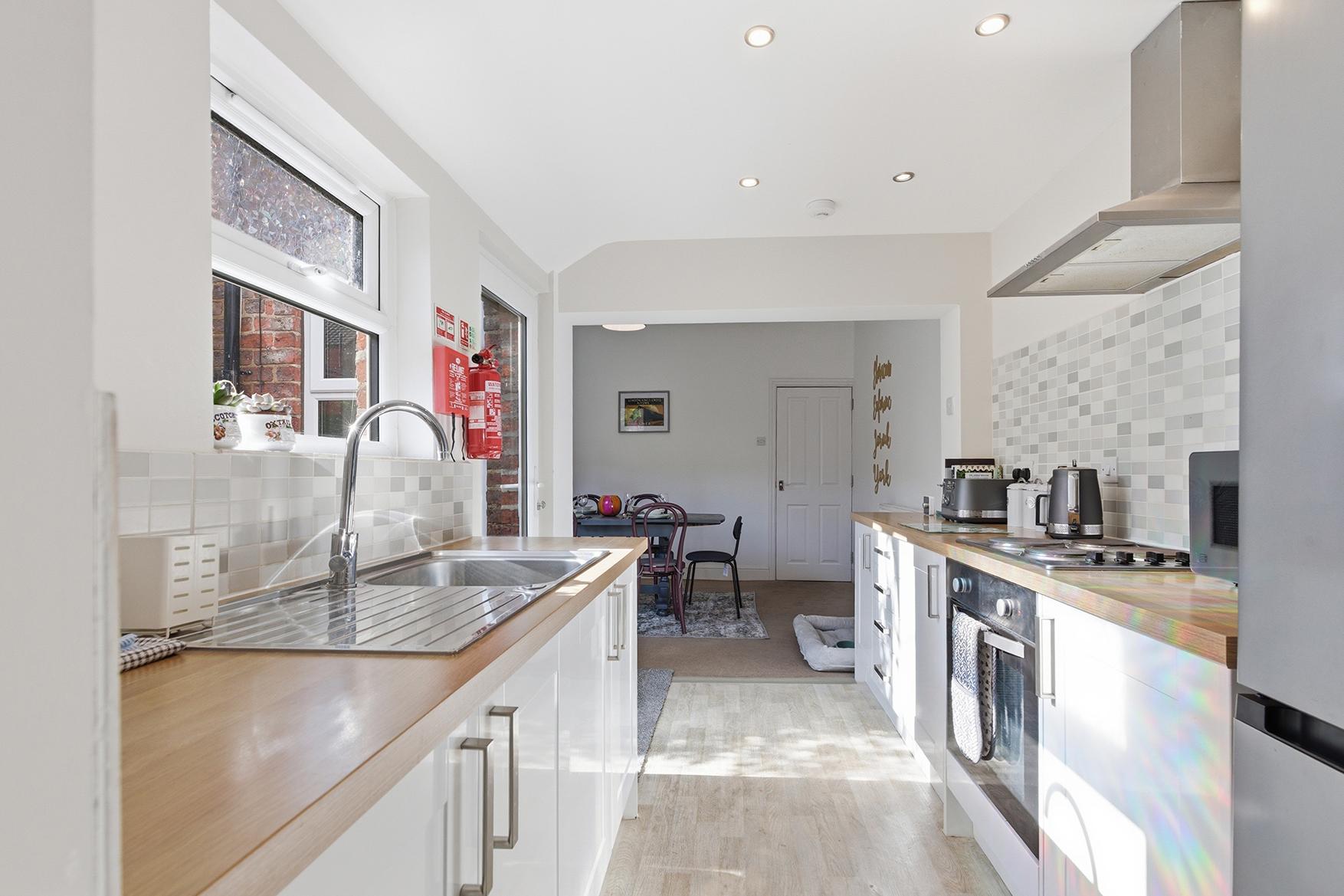 Eoforwic Cottage - Lovely Home with Free Parking - Pass the Keys in 43 Sutherland Street YO23 1HG - Property image 10 - VivreStays