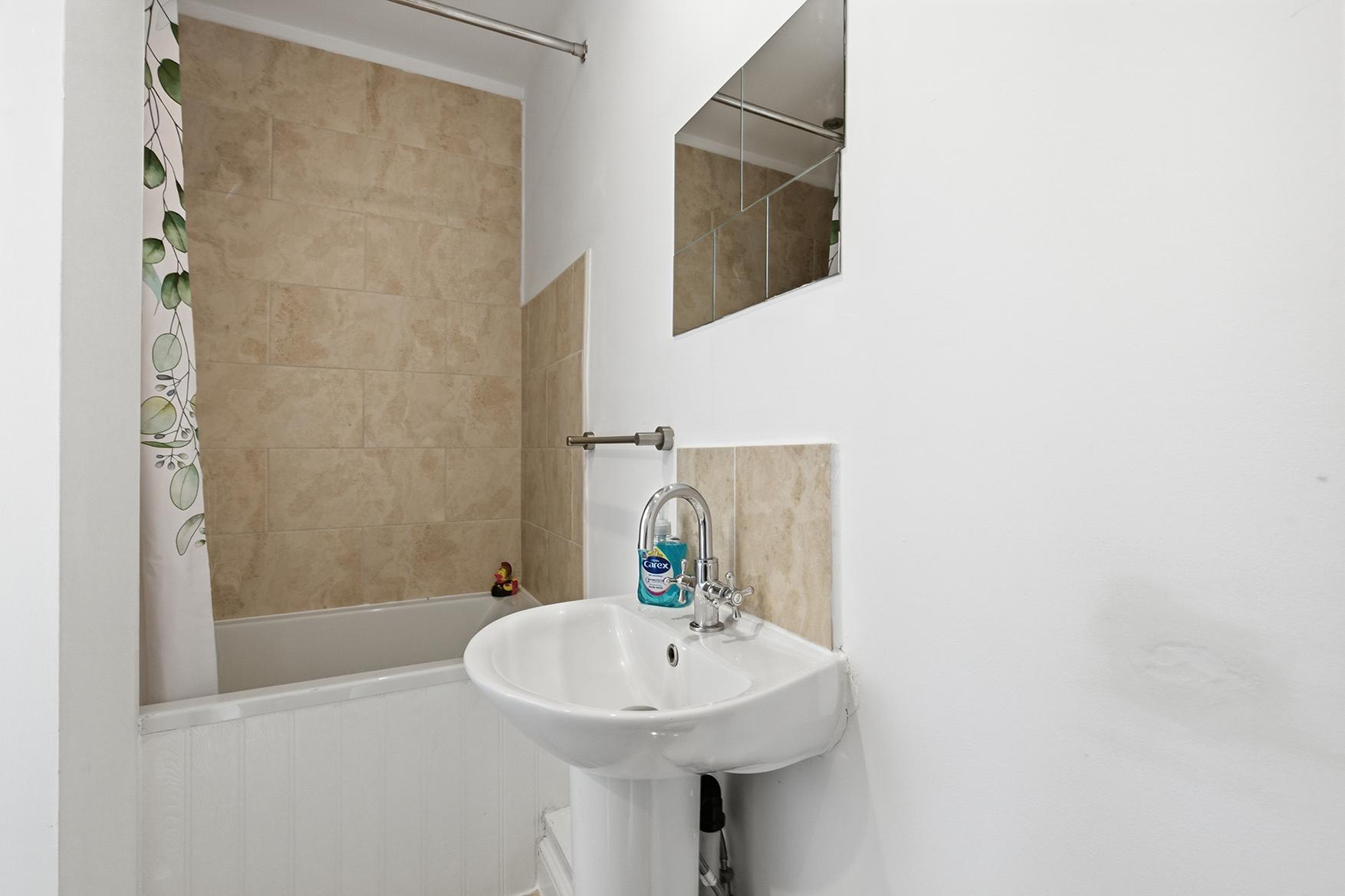 Eoforwic Cottage - Lovely Home with Free Parking - Pass the Keys in 43 Sutherland Street YO23 1HG - Property image 28 - VivreStays