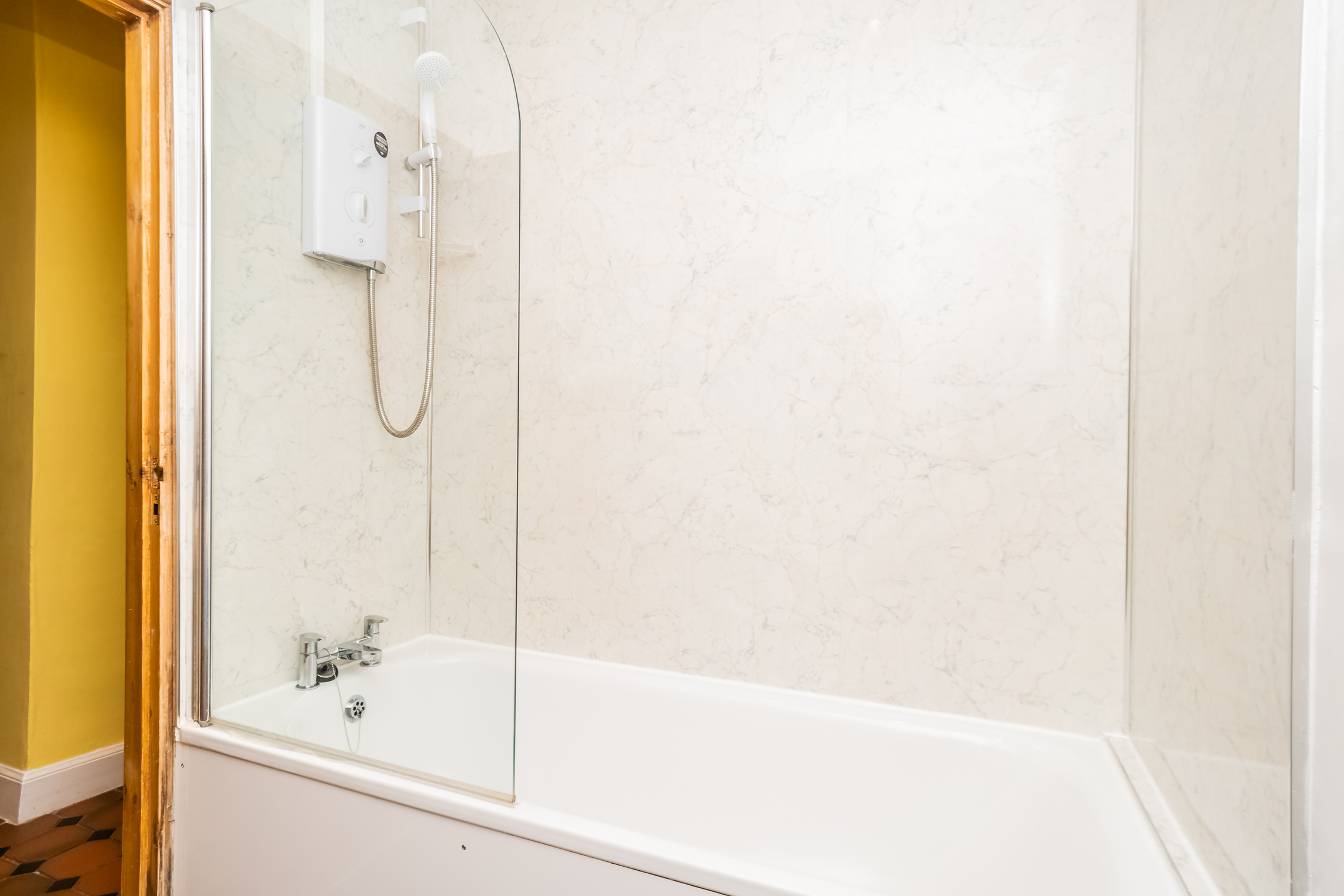 View Georgian West End Apartment | Near Haymarket - Pass the Keys in 15A (Basement) Manor Place EH3 7DH Georgian West End Apartment | Near Haymarket - Pass the Keys in 15A (Basement) Manor Place EH3 7DH - Property image 23 - VivreStays