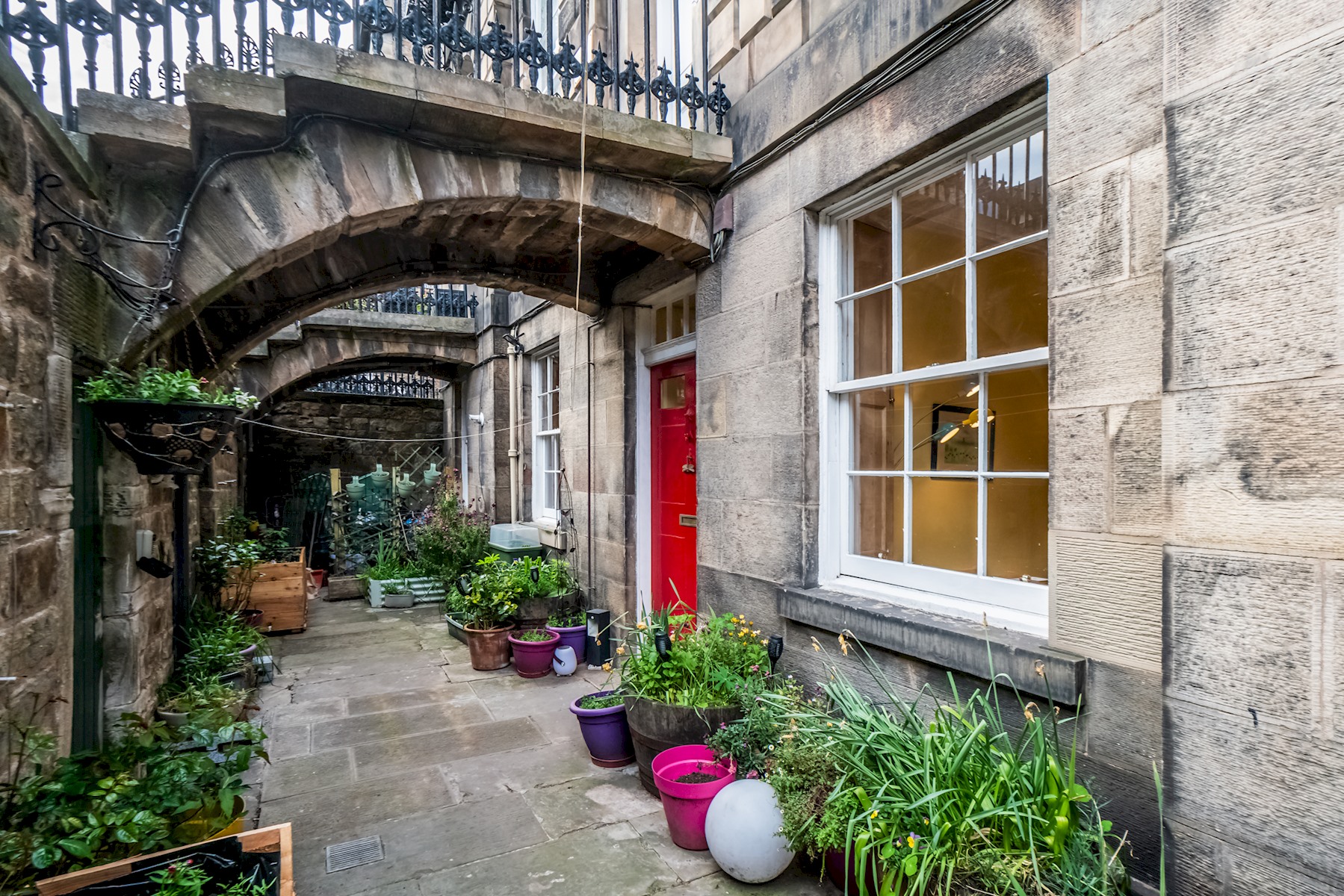 View Georgian West End Apartment | Near Haymarket - Pass the Keys in 15A (Basement) Manor Place EH3 7DH Georgian West End Apartment | Near Haymarket - Pass the Keys in 15A (Basement) Manor Place EH3 7DH - Property image 27 - VivreStays