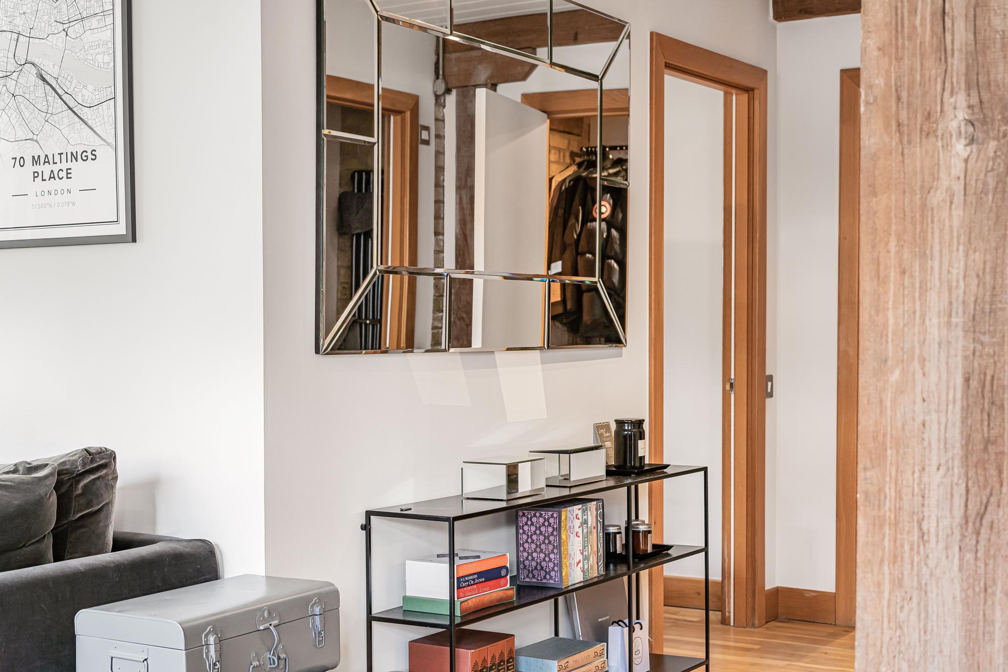 View Contemporary Central London Flat - Pass the Keys in 70 Maltings place, 169 Tower Bridge Rd SE1 3LJ Contemporary Central London Flat - Pass the Keys in 70 Maltings place, 169 Tower Bridge Rd SE1 3LJ - Property image 10 - VivreStays