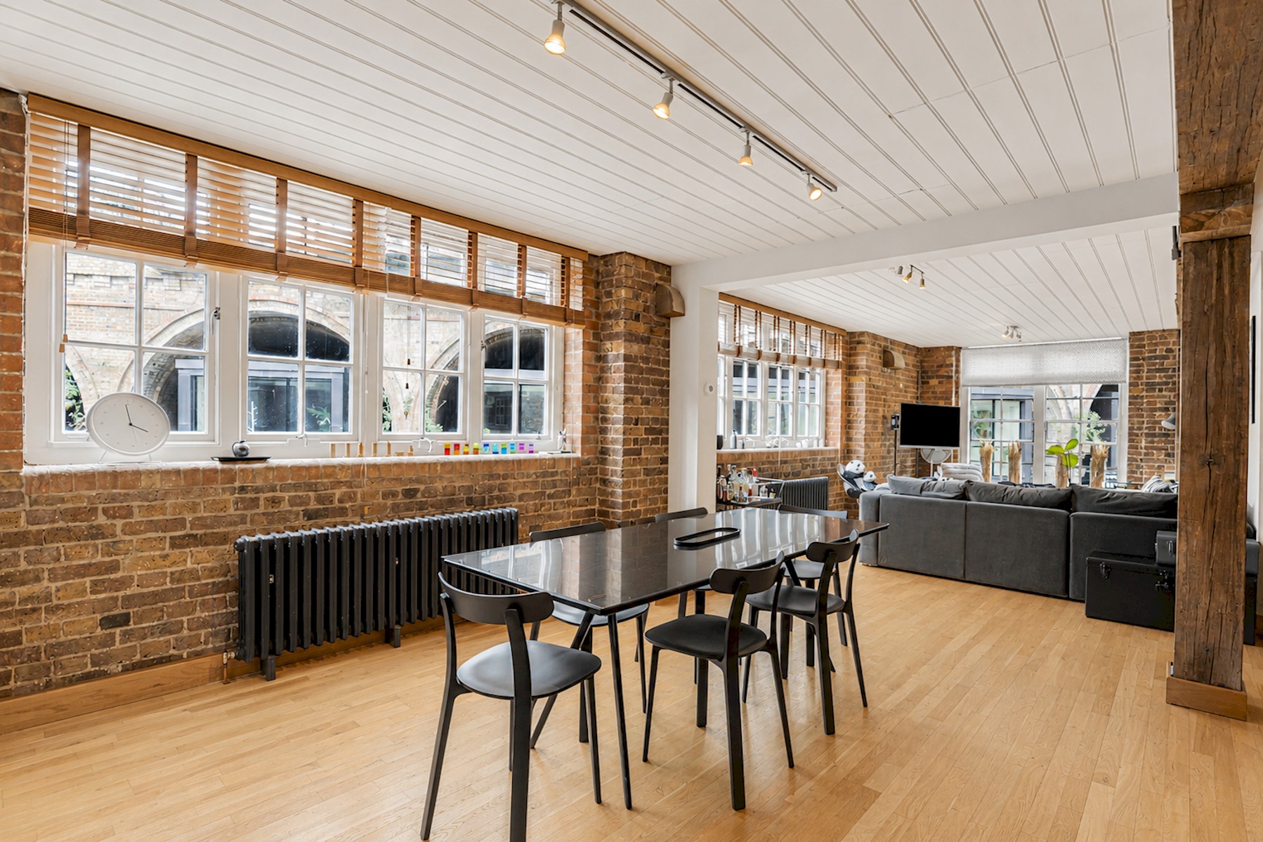 View Contemporary Central London Flat - Pass the Keys in 70 Maltings place, 169 Tower Bridge Rd SE1 3LJ Contemporary Central London Flat - Pass the Keys in 70 Maltings place, 169 Tower Bridge Rd SE1 3LJ - Property image 12 - VivreStays