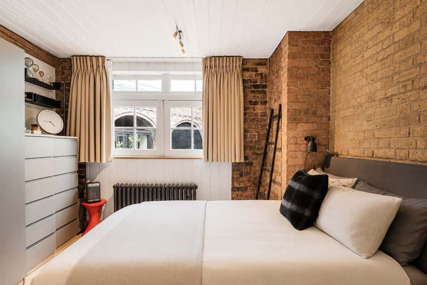 View Contemporary Central London Flat - Pass the Keys in 70 Maltings place, 169 Tower Bridge Rd SE1 3LJ Contemporary Central London Flat - Pass the Keys in 70 Maltings place, 169 Tower Bridge Rd SE1 3LJ - Property image 17 - VivreStays
