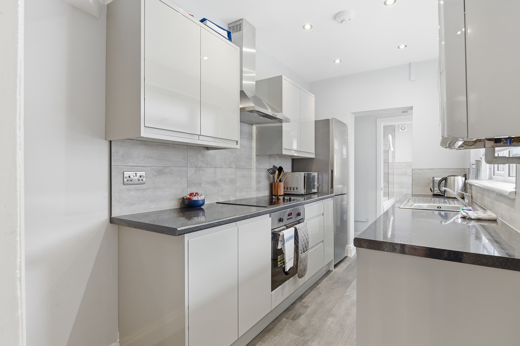 Gorgeous Terraced House in York - Pass the Keys in 49 St Pauls Terrace YO24 4BJ - Property image 9 - VivreStays