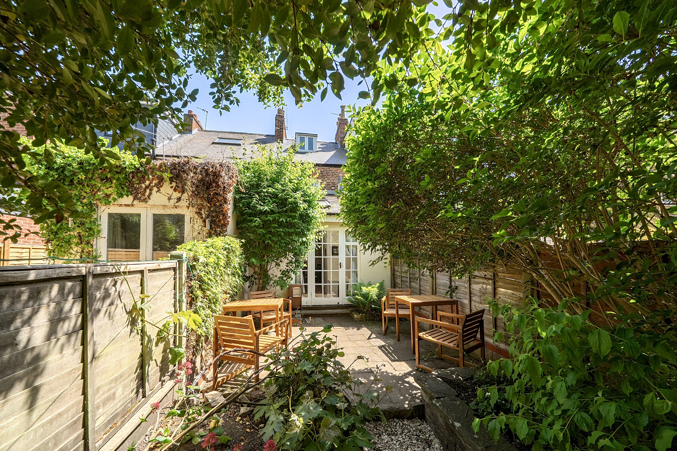 View Charming Victorian Townhouse - Central Oxford - Pass the Keys in 24 Vicarage Road, OX1 4RB Charming Victorian Townhouse - Central Oxford - Pass the Keys in 24 Vicarage Road, OX1 4RB - Property image 9 - VivreStays