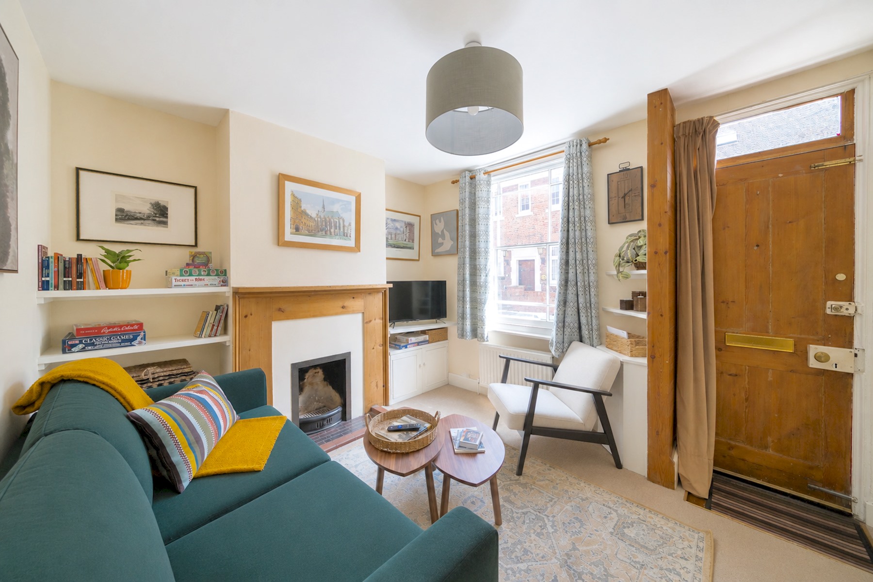 View Charming Victorian Townhouse - Central Oxford - Pass the Keys in 24 Vicarage Road, OX1 4RB Charming Victorian Townhouse - Central Oxford - Pass the Keys in 24 Vicarage Road, OX1 4RB - Property image 18 - VivreStays
