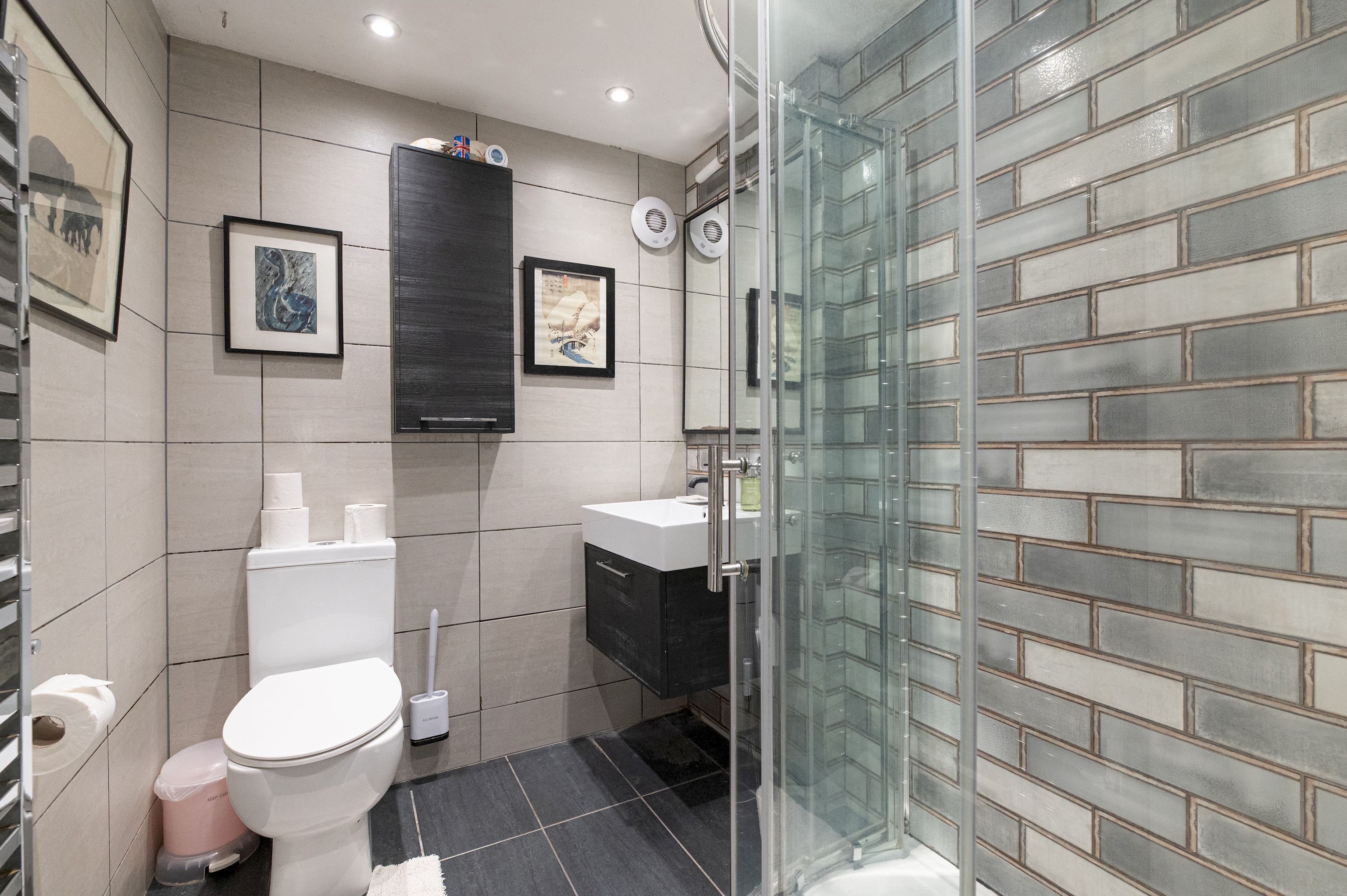 Beautiful Home in South Bank - Pass the Keys in 1, Groome House, 16 Black Prince Rd, SE11 6HY - Property image 3 - VivreStays