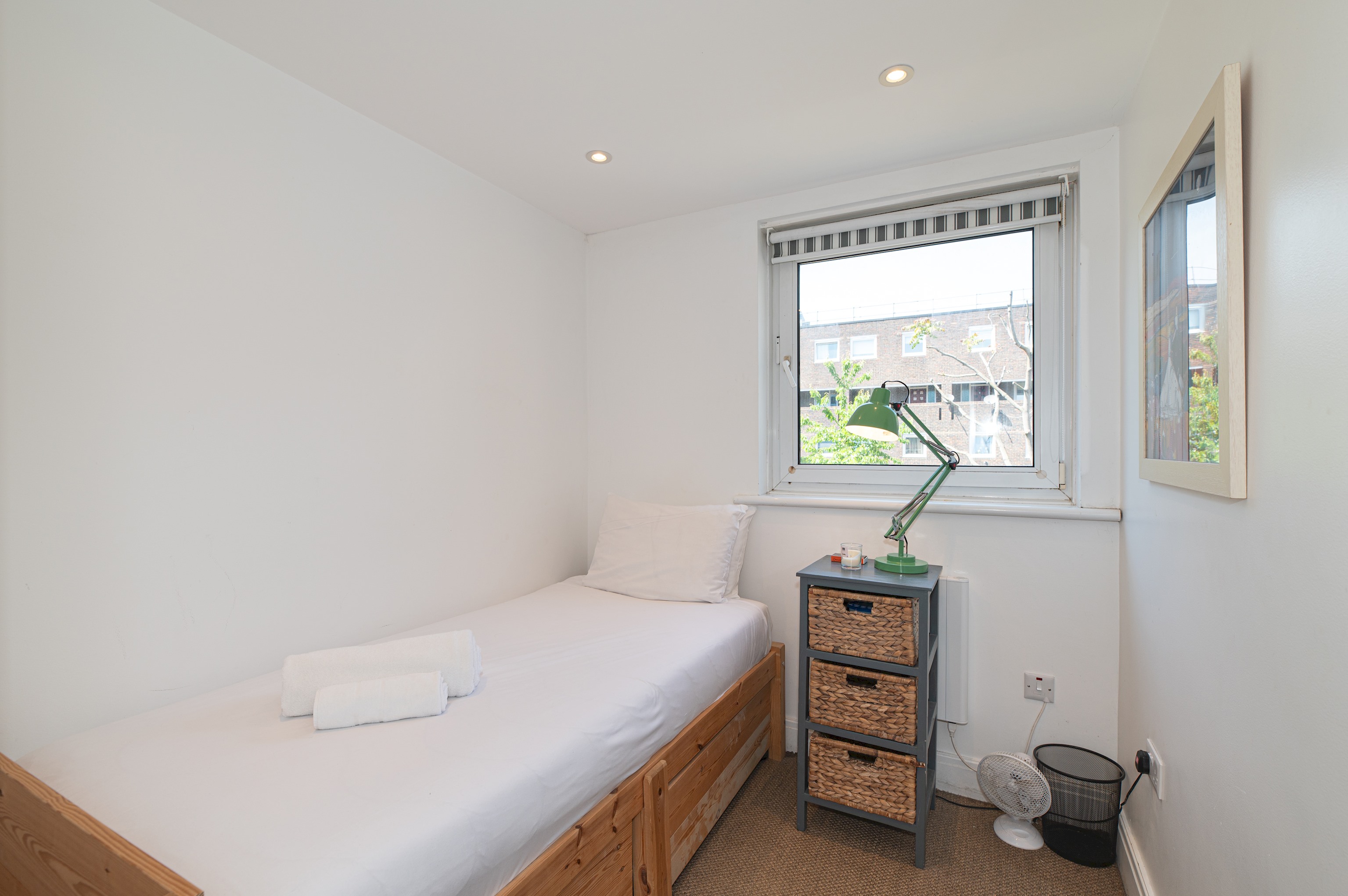 Beautiful Home in South Bank - Pass the Keys in 1, Groome House, 16 Black Prince Rd, SE11 6HY - Property image 17 - VivreStays