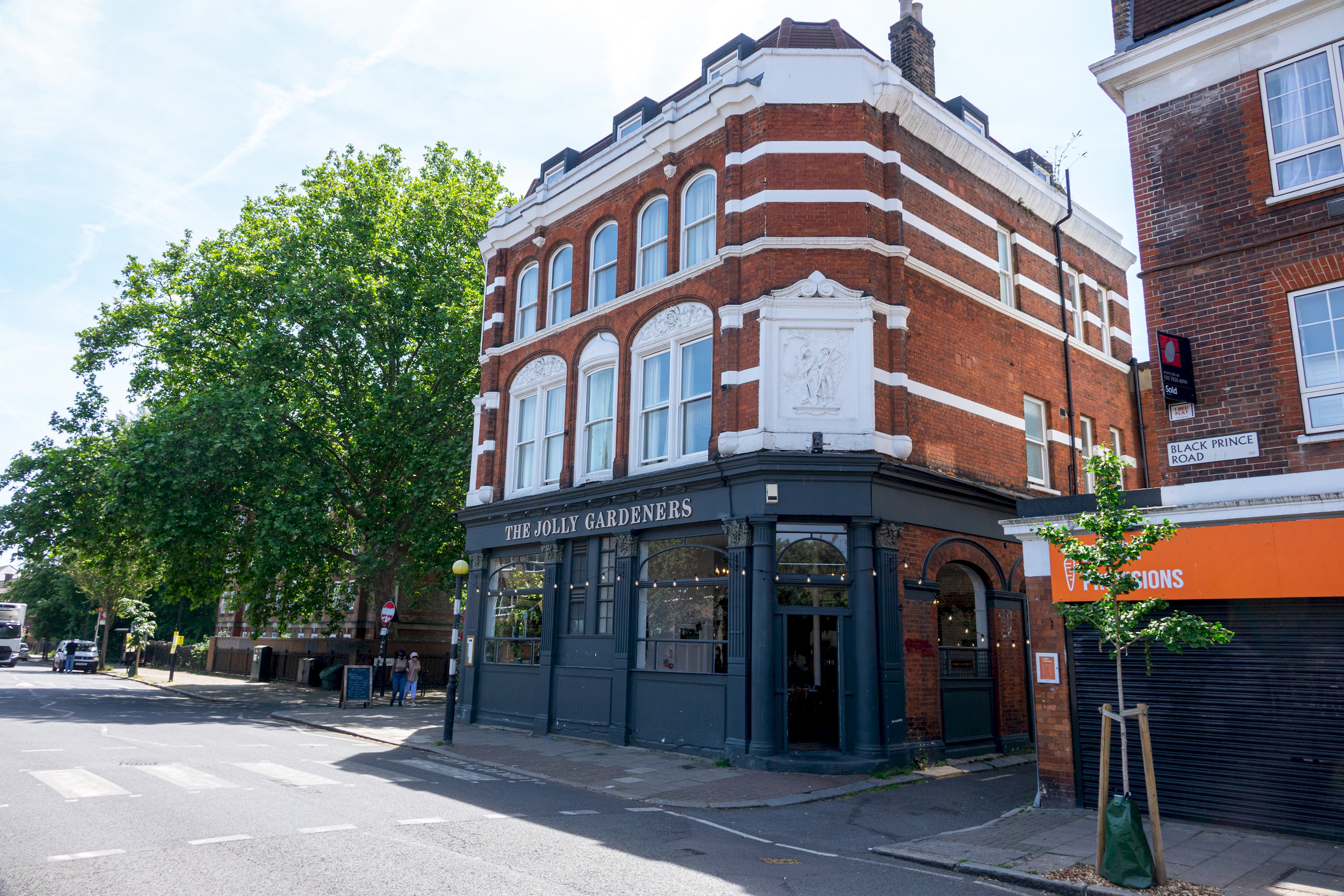 Beautiful Home in South Bank - Pass the Keys in 1, Groome House, 16 Black Prince Rd, SE11 6HY - Property image 48 - VivreStays