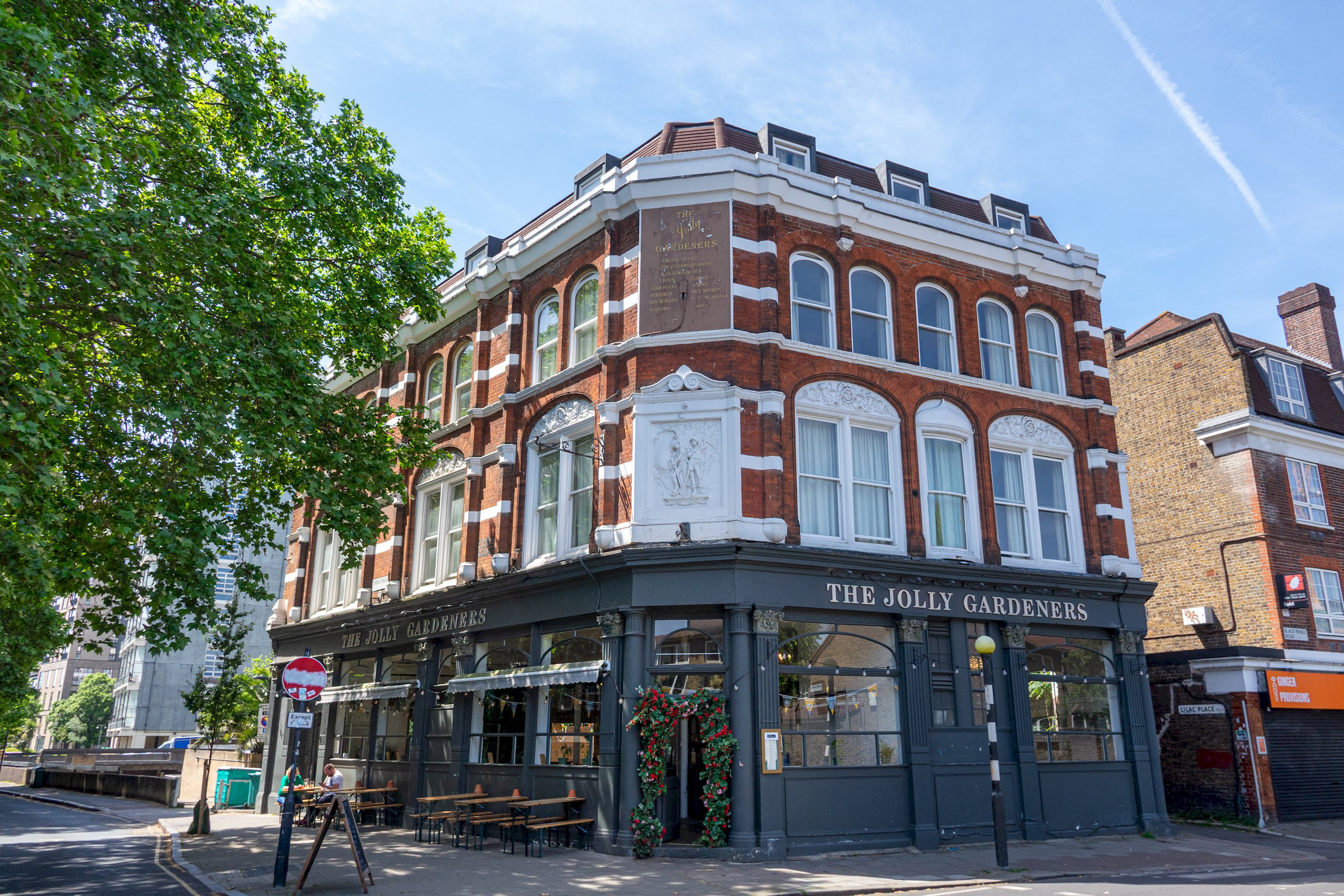 Beautiful Home in South Bank - Pass the Keys in 1, Groome House, 16 Black Prince Rd, SE11 6HY - Property image 49 - VivreStays
