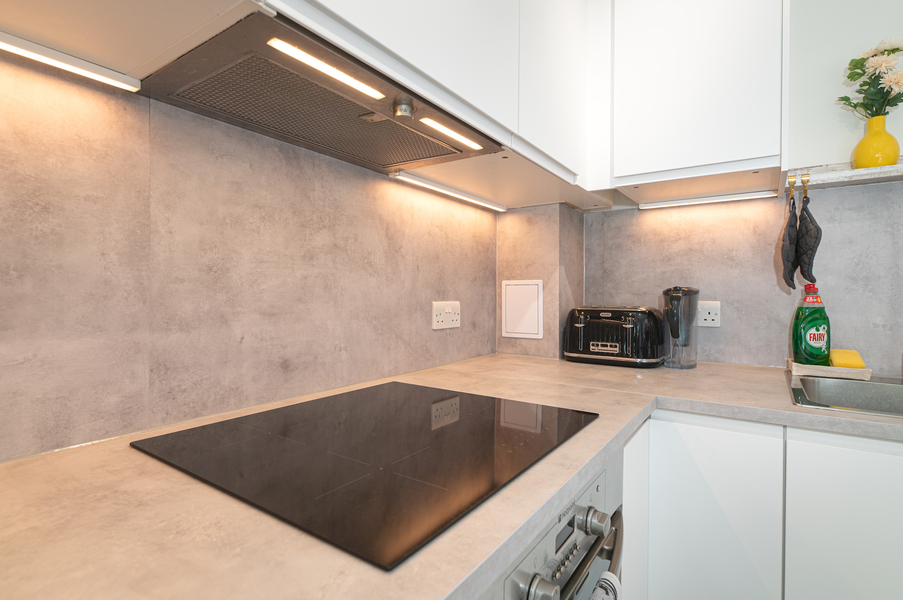 Modern London Home in South west London - Pass the Keys in Flat 16 Jersey Court, Dairy Close SW6 4HB - Property image 4 - VivreStays