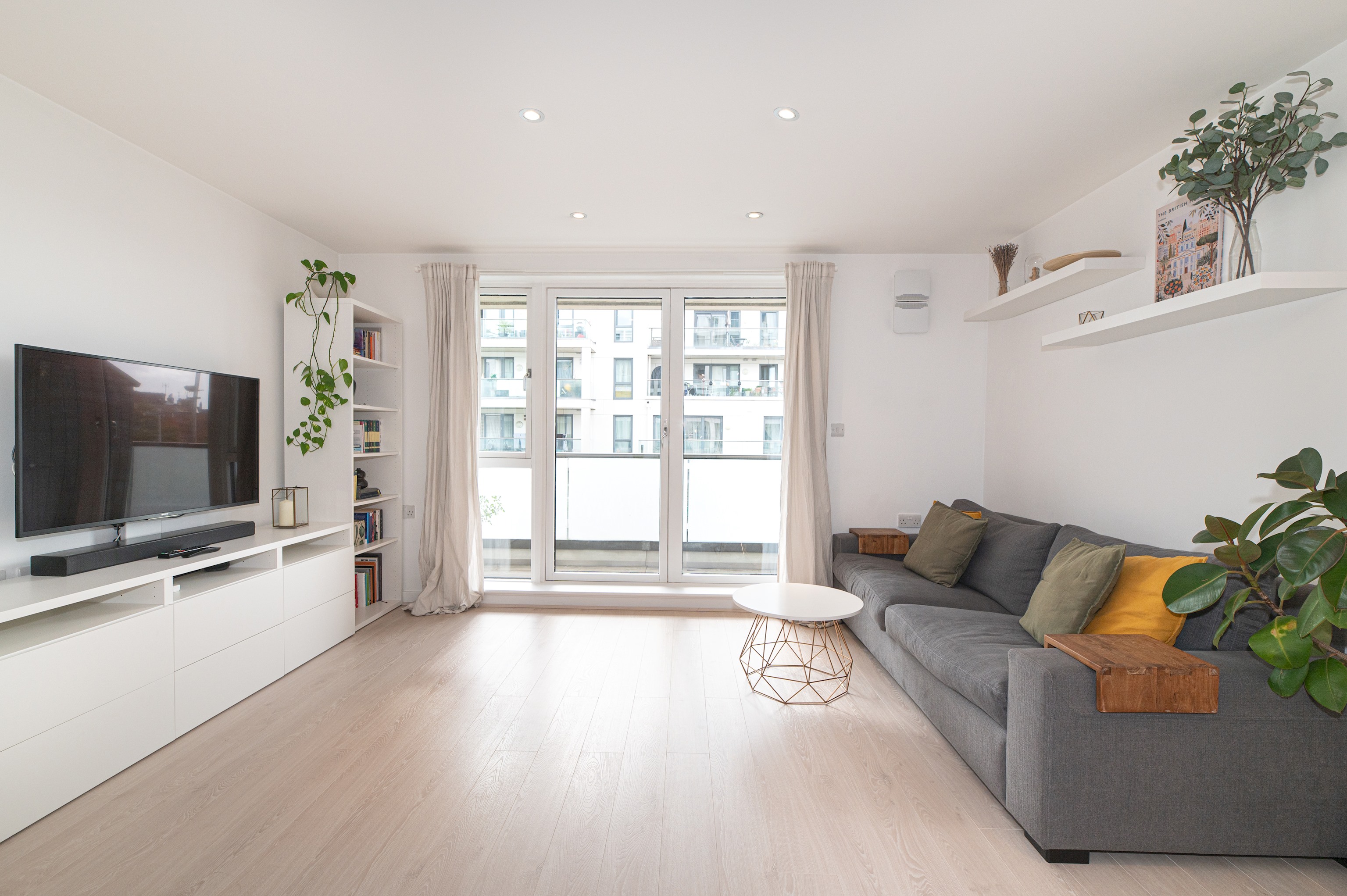 Modern London Home in South west London - Pass the Keys in Flat 16 Jersey Court, Dairy Close SW6 4HB - Property image 3 - VivreStays