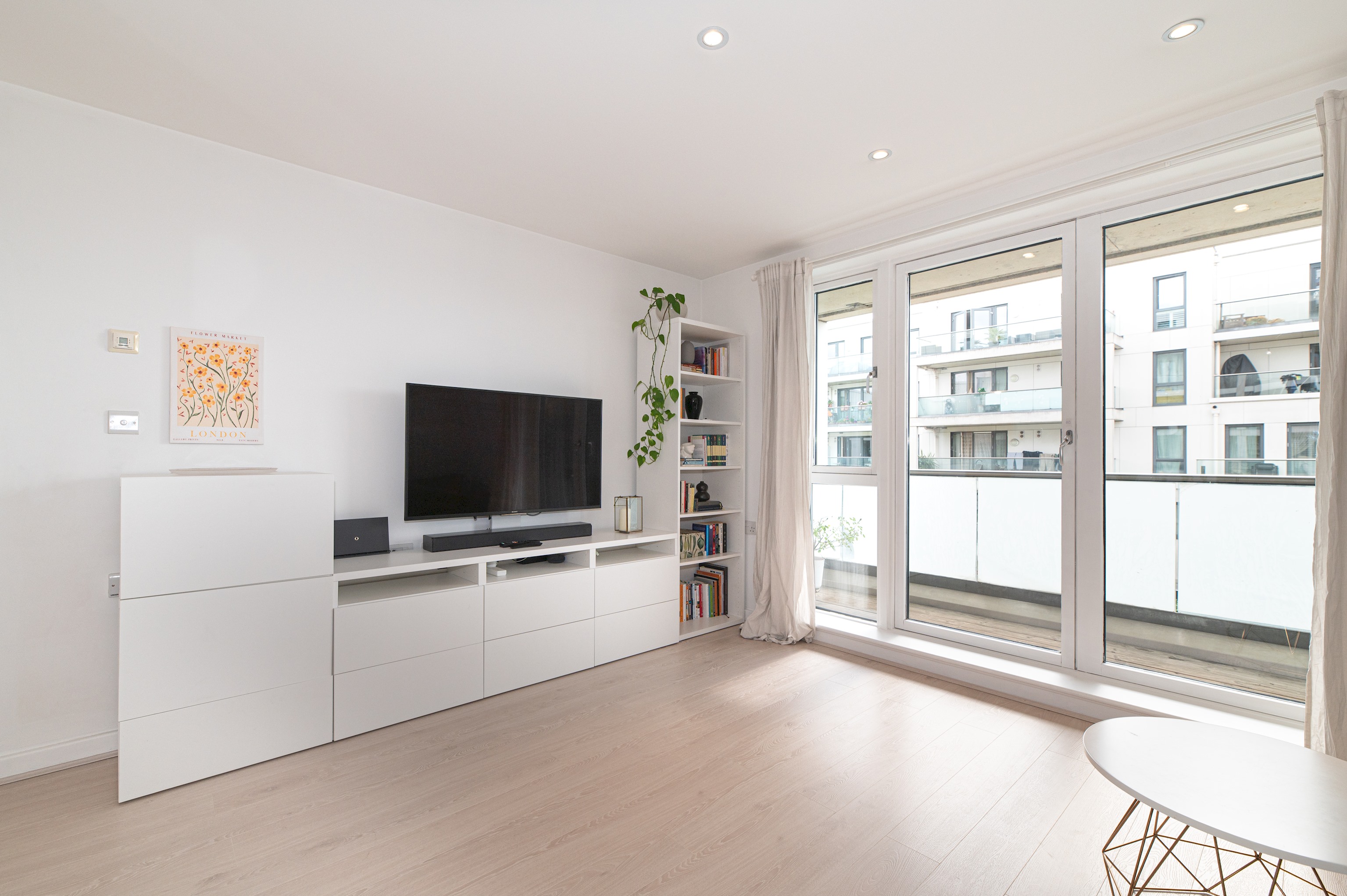 Modern London Home in South west London - Pass the Keys in Flat 16 Jersey Court, Dairy Close SW6 4HB - Property image 18 - VivreStays