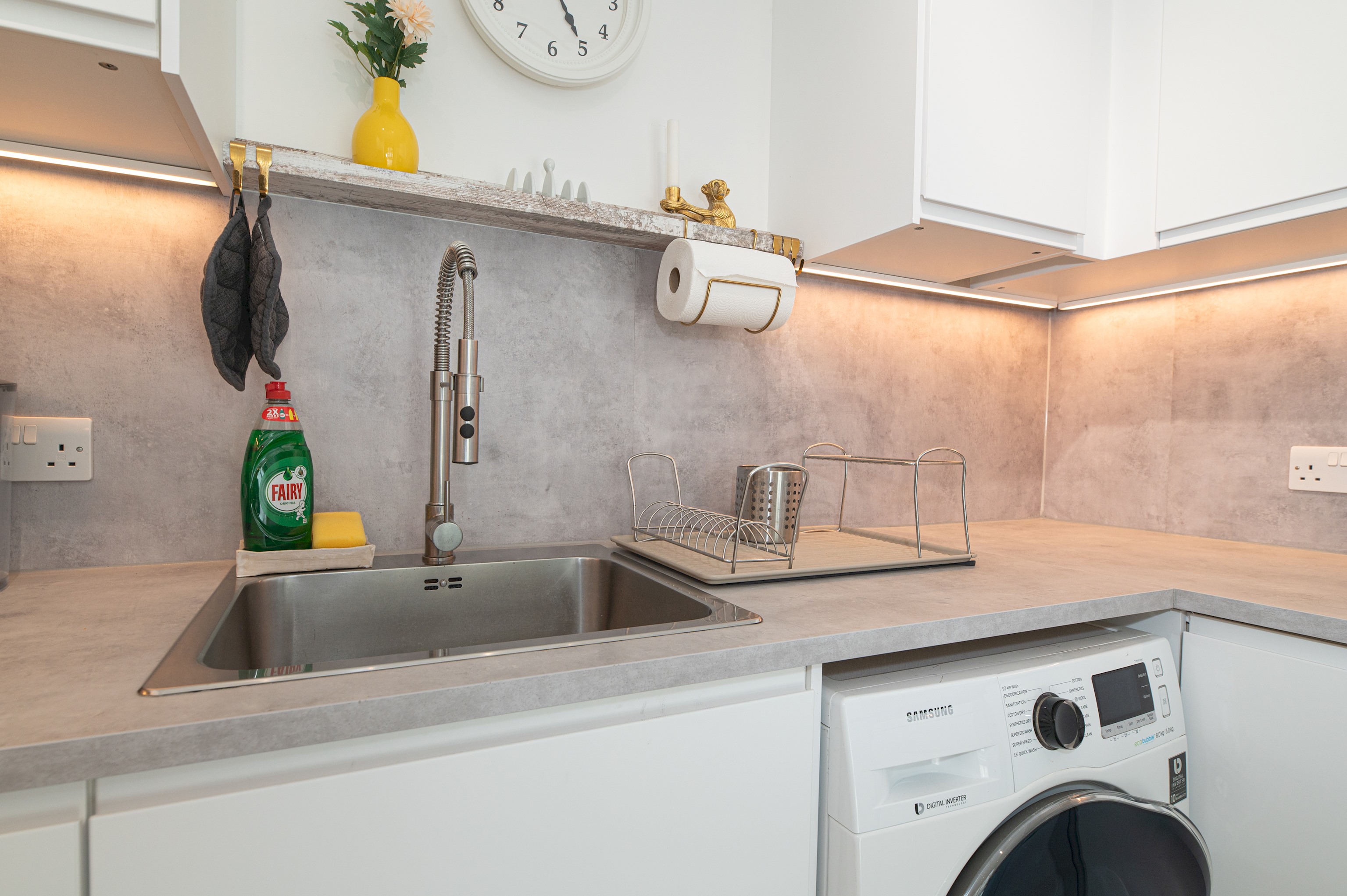 Modern London Home in South west London - Pass the Keys in Flat 16 Jersey Court, Dairy Close SW6 4HB - Property image 21 - VivreStays