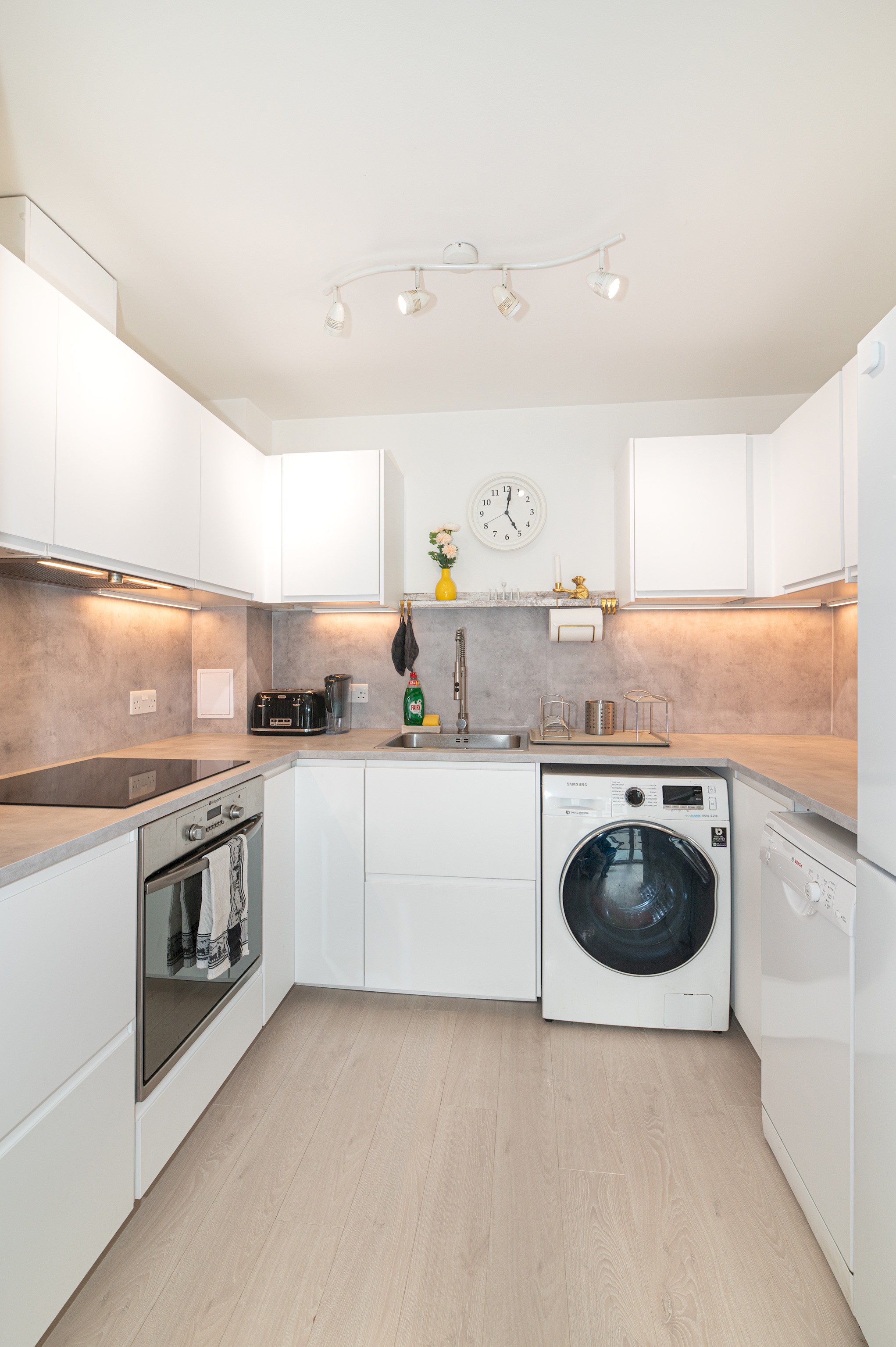 Modern London Home in South west London - Pass the Keys in Flat 16 Jersey Court, Dairy Close SW6 4HB - Property image 31 - VivreStays