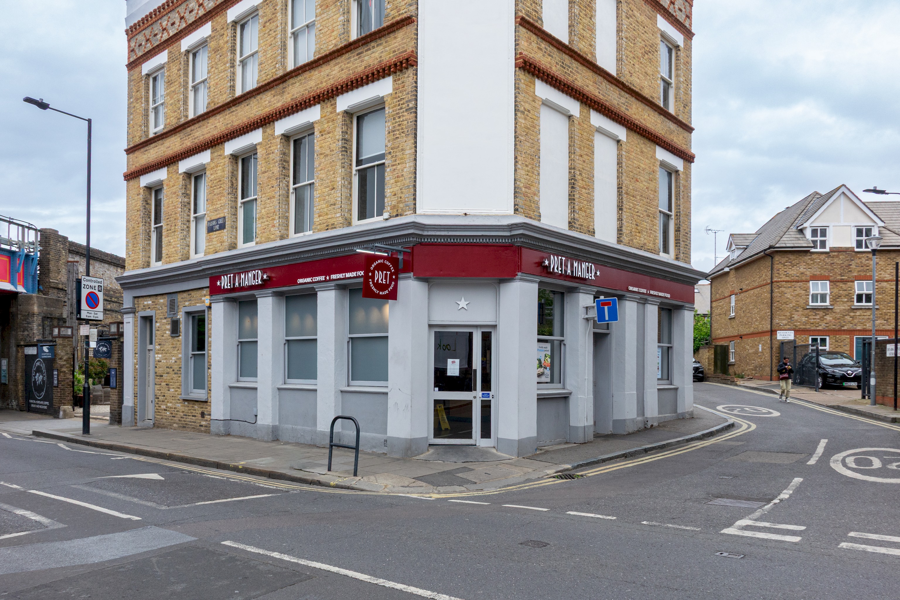 Modern London Home in South west London - Pass the Keys in Flat 16 Jersey Court, Dairy Close SW6 4HB - Property image 33 - VivreStays