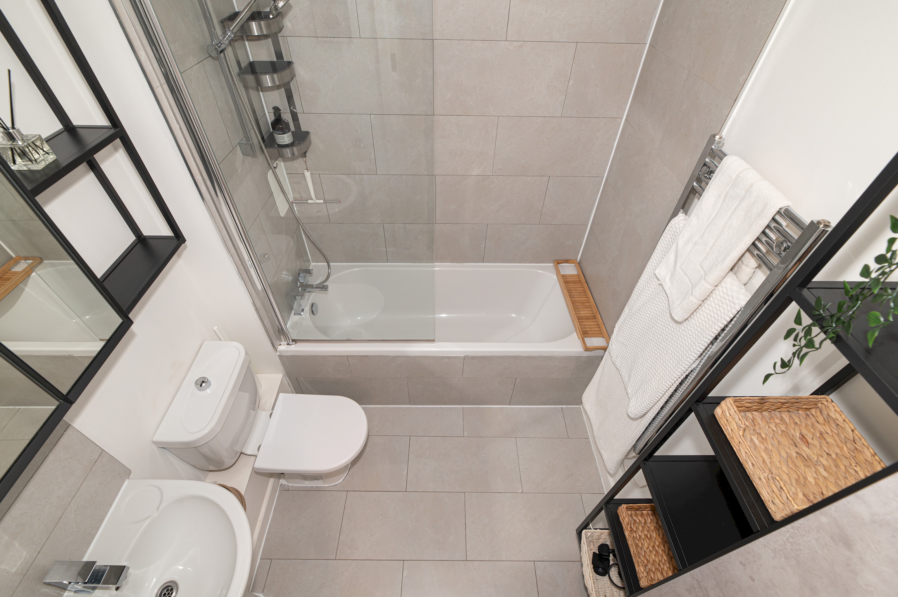 Modern London Home in South west London - Pass the Keys in Flat 16 Jersey Court, Dairy Close SW6 4HB - Property image 36 - VivreStays