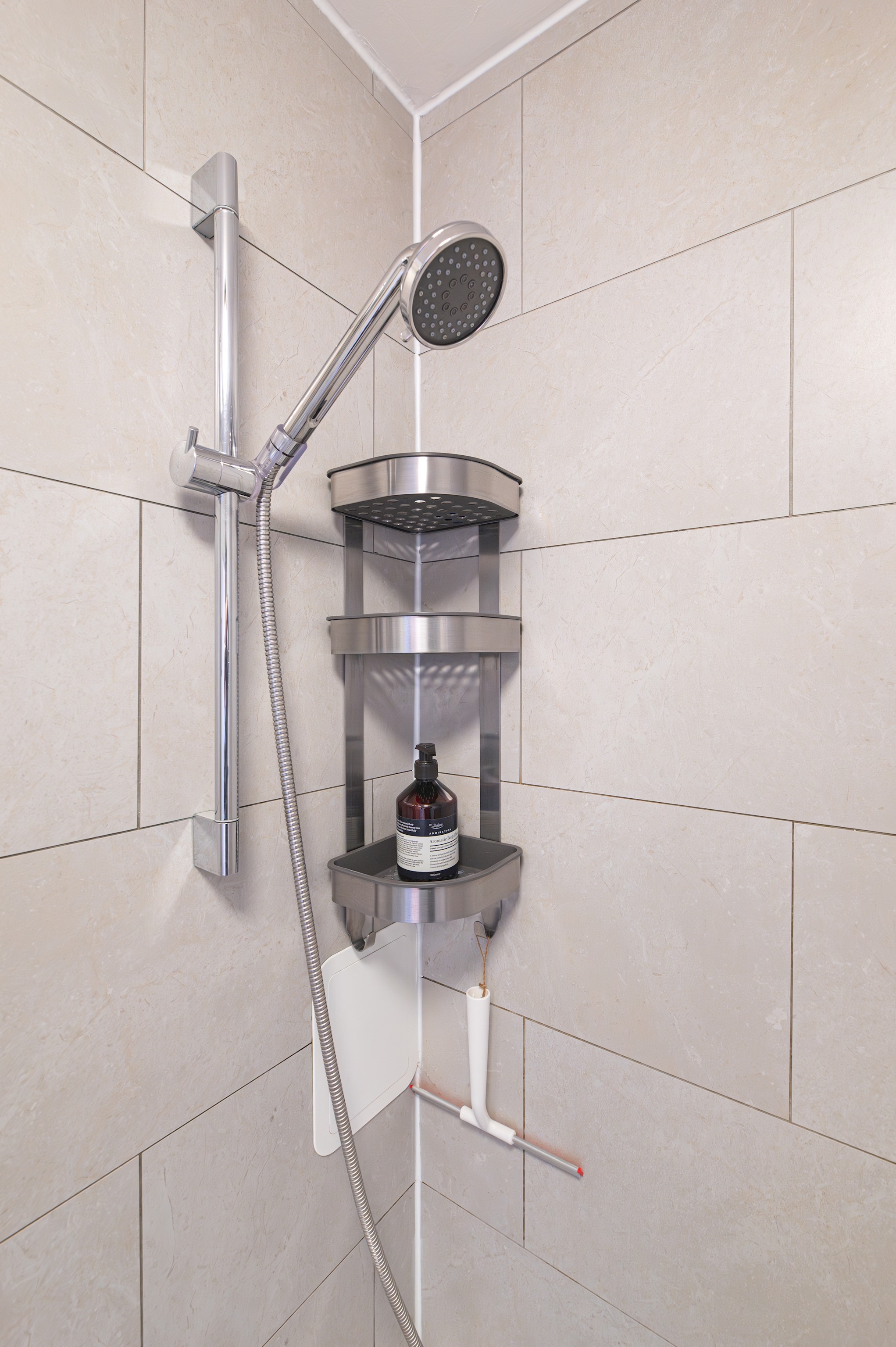 Modern London Home in South west London - Pass the Keys in Flat 16 Jersey Court, Dairy Close SW6 4HB - Property image 38 - VivreStays