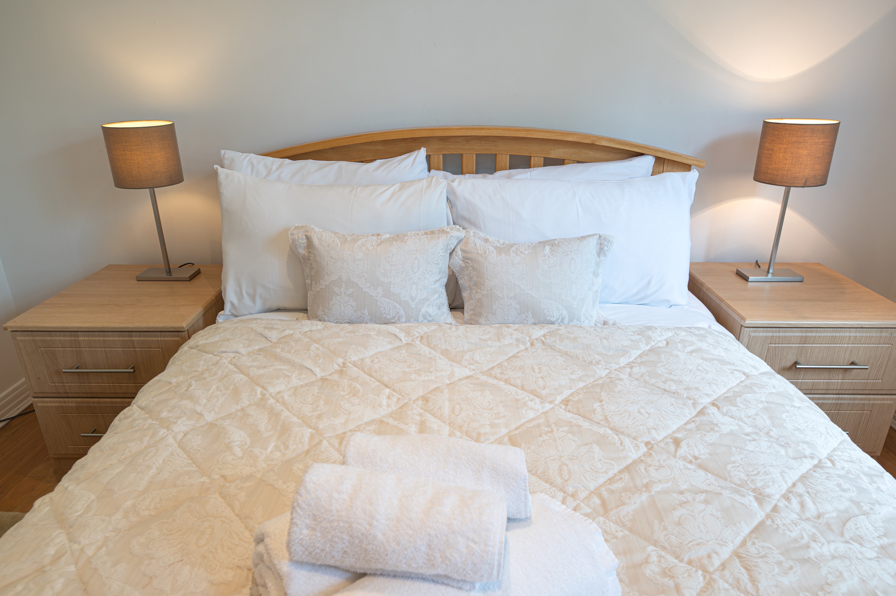 View Spacious 2BR Ealing Flat w Garden - Pass the Keys in 2 Audley Court, W5 3EU Spacious 2BR Ealing Flat w Garden - Pass the Keys in 2 Audley Court, W5 3EU - Property image 11 - VivreStays