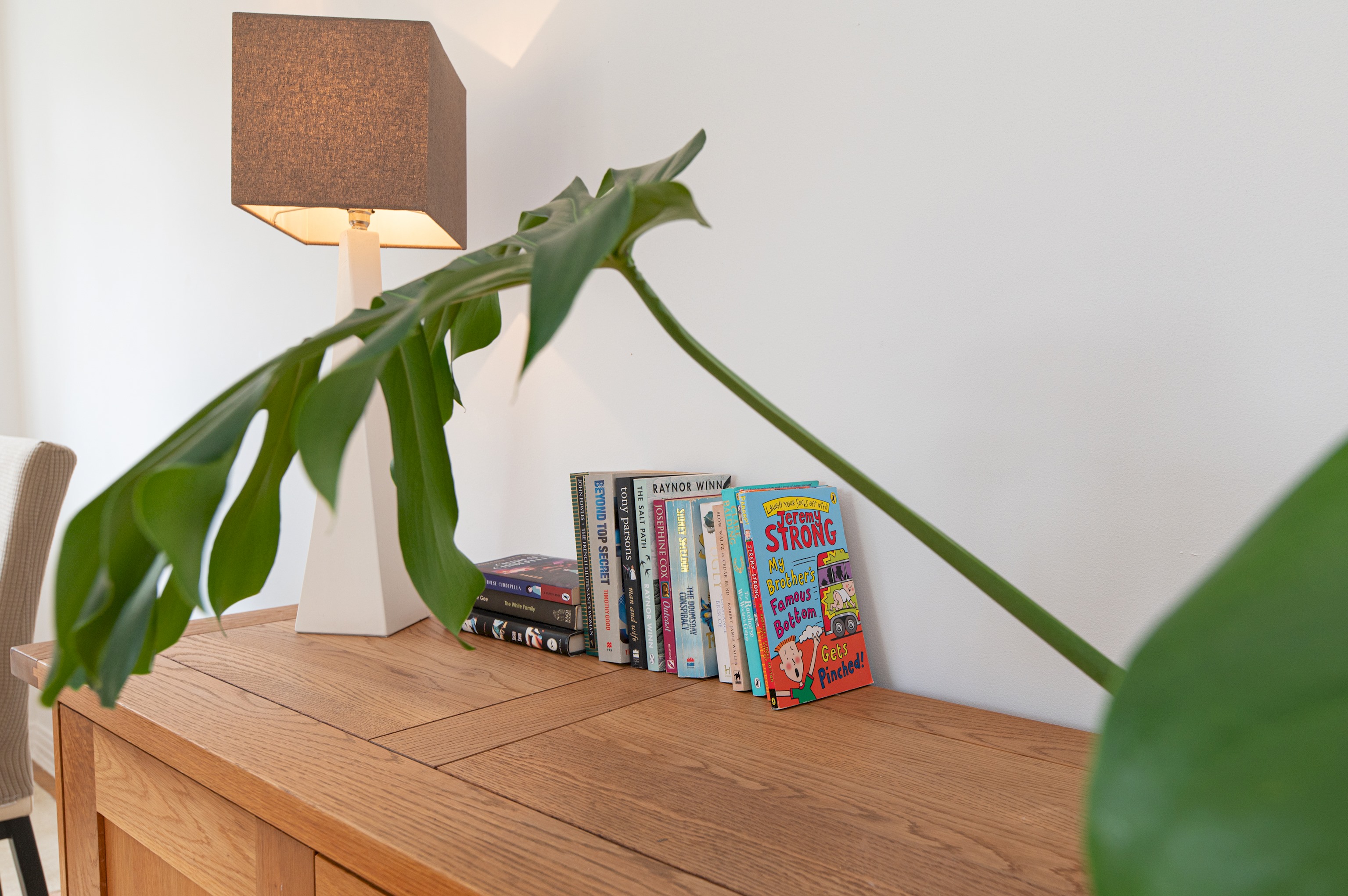 View Spacious 2BR Ealing Flat w Garden - Pass the Keys in 2 Audley Court, W5 3EU Spacious 2BR Ealing Flat w Garden - Pass the Keys in 2 Audley Court, W5 3EU - Property image 28 - VivreStays