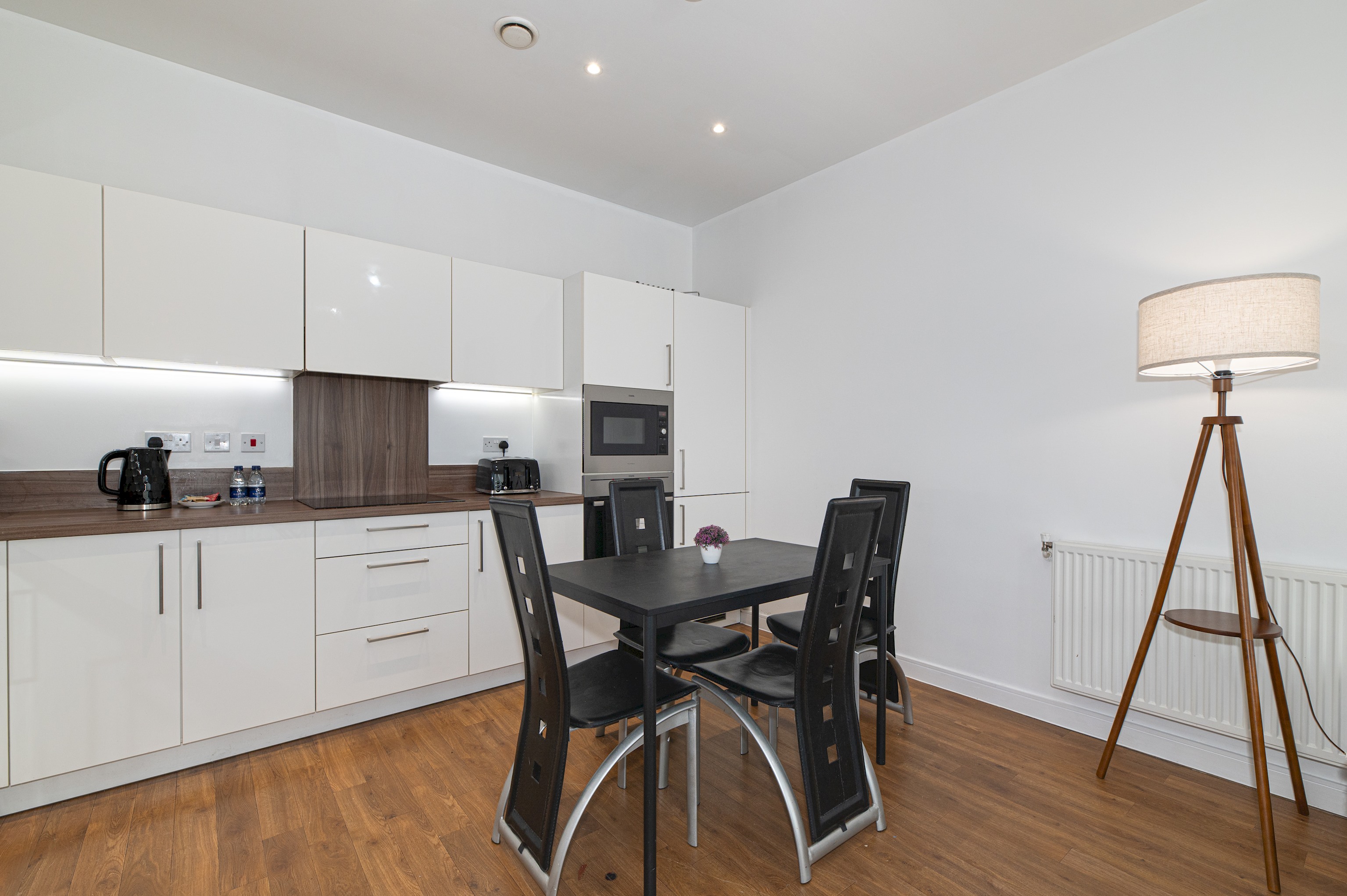 Modern 2BR flat with Balcony, in East London - Pass the Keys in Flat 172 Kingfisher Heights, 2 Bramwell Way, E16 2GR - Property image 4 - VivreStays