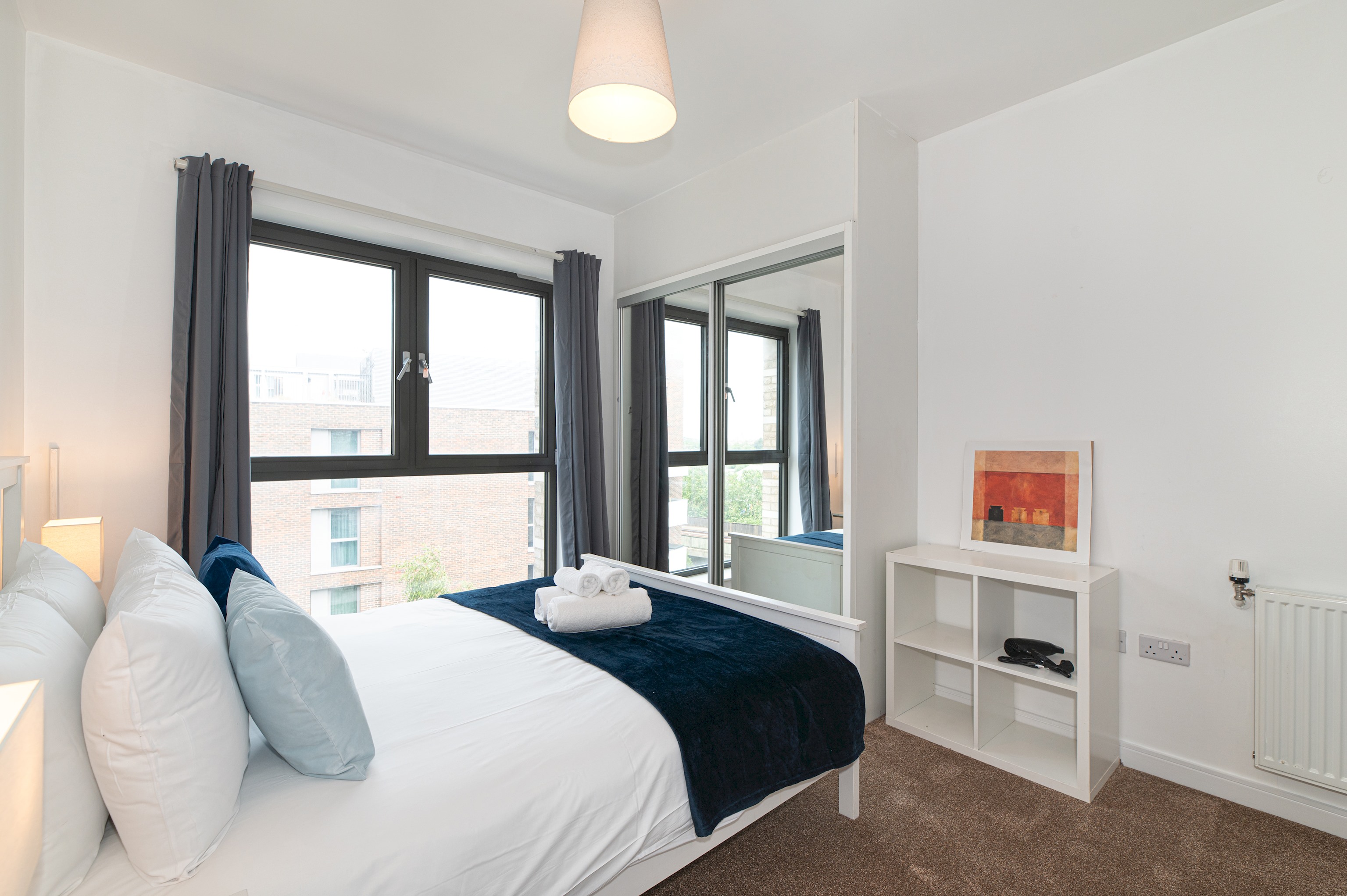 Modern 2BR flat with Balcony, in East London - Pass the Keys in Flat 172 Kingfisher Heights, 2 Bramwell Way, E16 2GR - Property image 7 - VivreStays