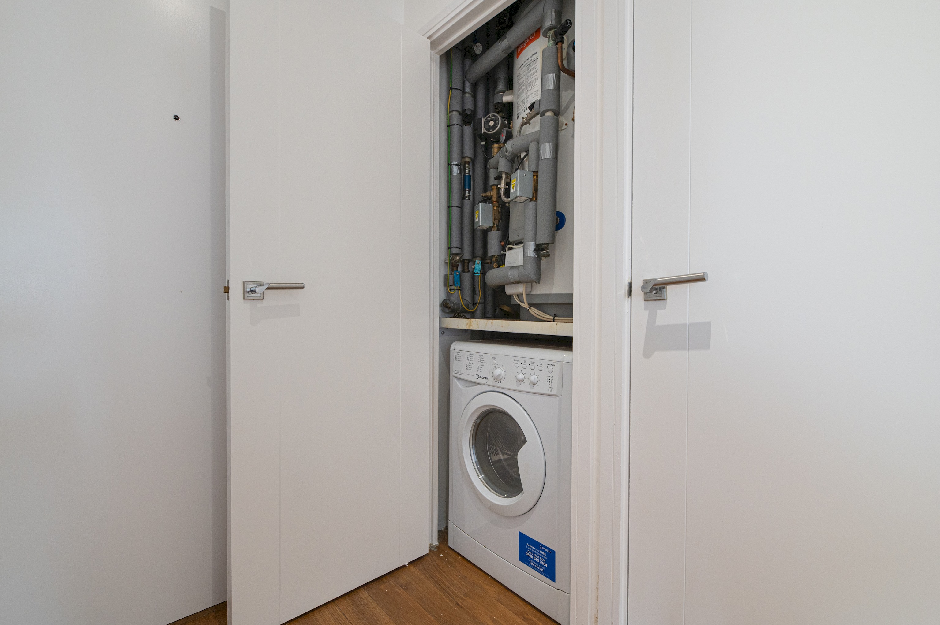 Modern 2BR flat with Balcony, in East London - Pass the Keys in Flat 172 Kingfisher Heights, 2 Bramwell Way, E16 2GR - Property image 20 - VivreStays