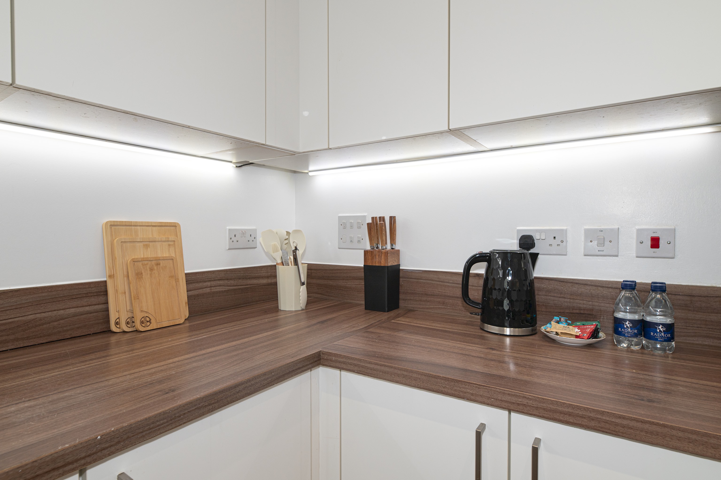 Modern 2BR flat with Balcony, in East London - Pass the Keys in Flat 172 Kingfisher Heights, 2 Bramwell Way, E16 2GR - Property image 31 - VivreStays