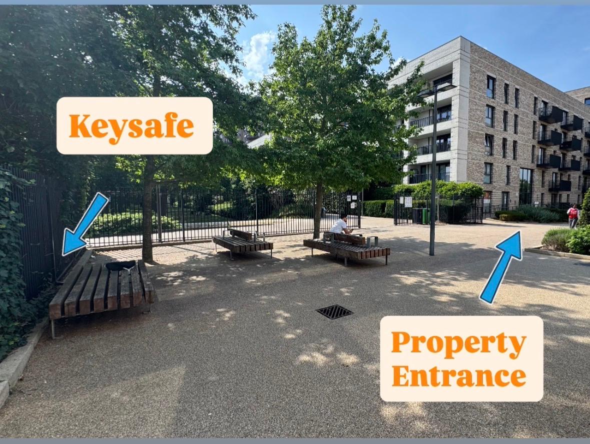 Modern 2BR flat with Balcony, in East London - Pass the Keys in Flat 172 Kingfisher Heights, 2 Bramwell Way, E16 2GR - Property image 64 - VivreStays