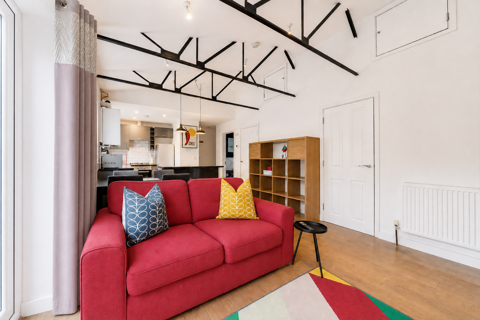 Trendy 2 Bed Flat in Oxford with Balcony & Parking - Pass the Keys in 1B Cottesmore Road OX4 4TX - Property image 3 - VivreStays