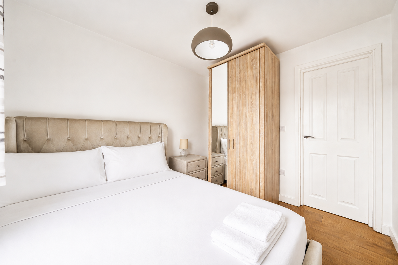 Trendy 2 Bed Flat in Oxford with Balcony & Parking - Pass the Keys in 1B Cottesmore Road OX4 4TX - Property image 5 - VivreStays