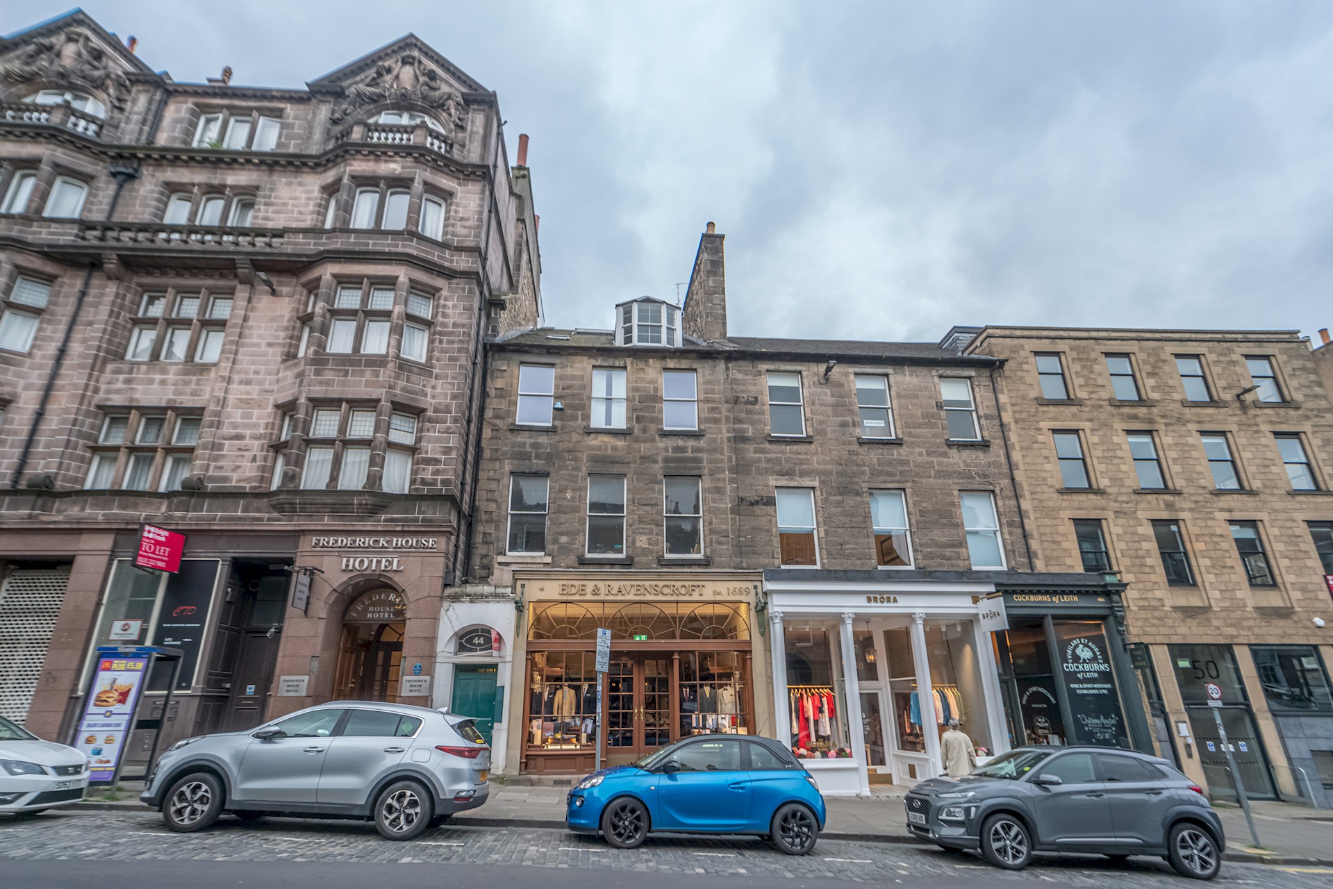 Charming Georgian flat in the Heart of Edinburgh - Pass the Keys in 44/4 Frederick St EH2 1EX - Property image 6 - VivreStays