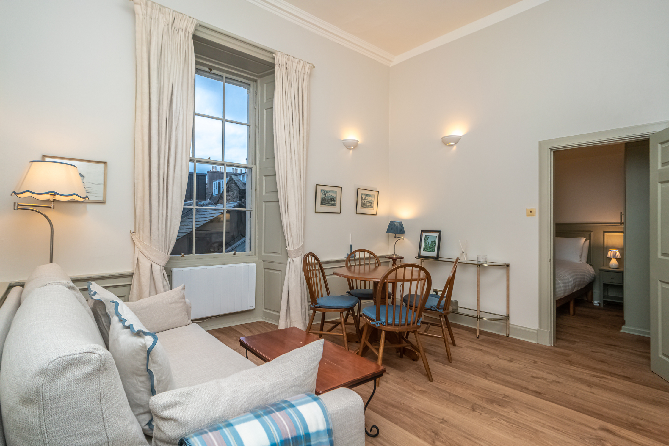 Charming Georgian flat in the Heart of Edinburgh - Pass the Keys in 44/4 Frederick St EH2 1EX - Property image 10 - VivreStays