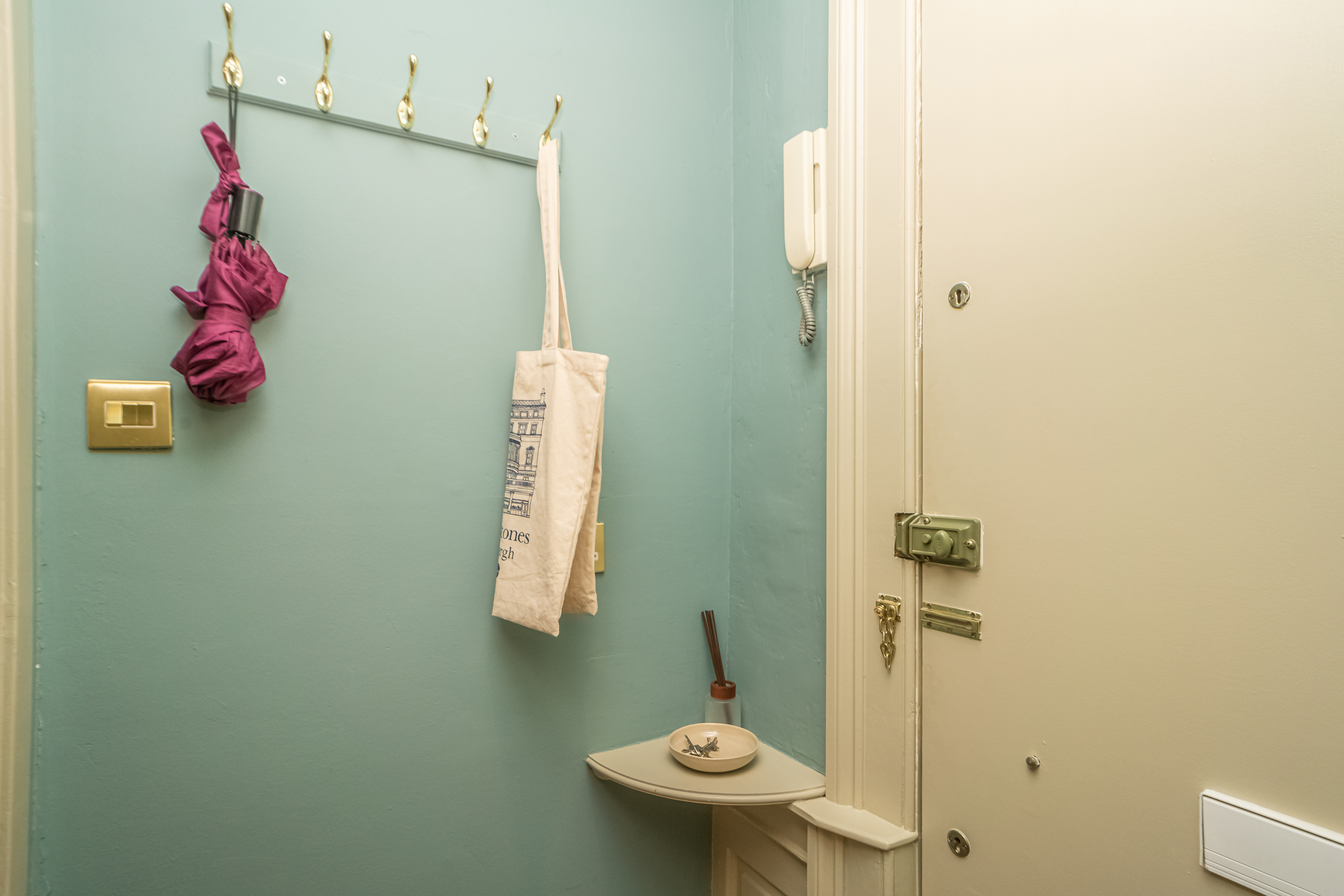 Charming Georgian flat in the Heart of Edinburgh - Pass the Keys in 44/4 Frederick St EH2 1EX - Property image 20 - VivreStays