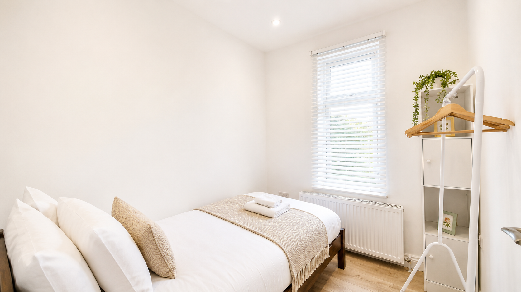 Modern 4BR Oxford | 3 Ensuites, 3 Parking Spaces - Pass the Keys in 33 Green Road, Headington OX3 8LD - Property image 14 - VivreStays